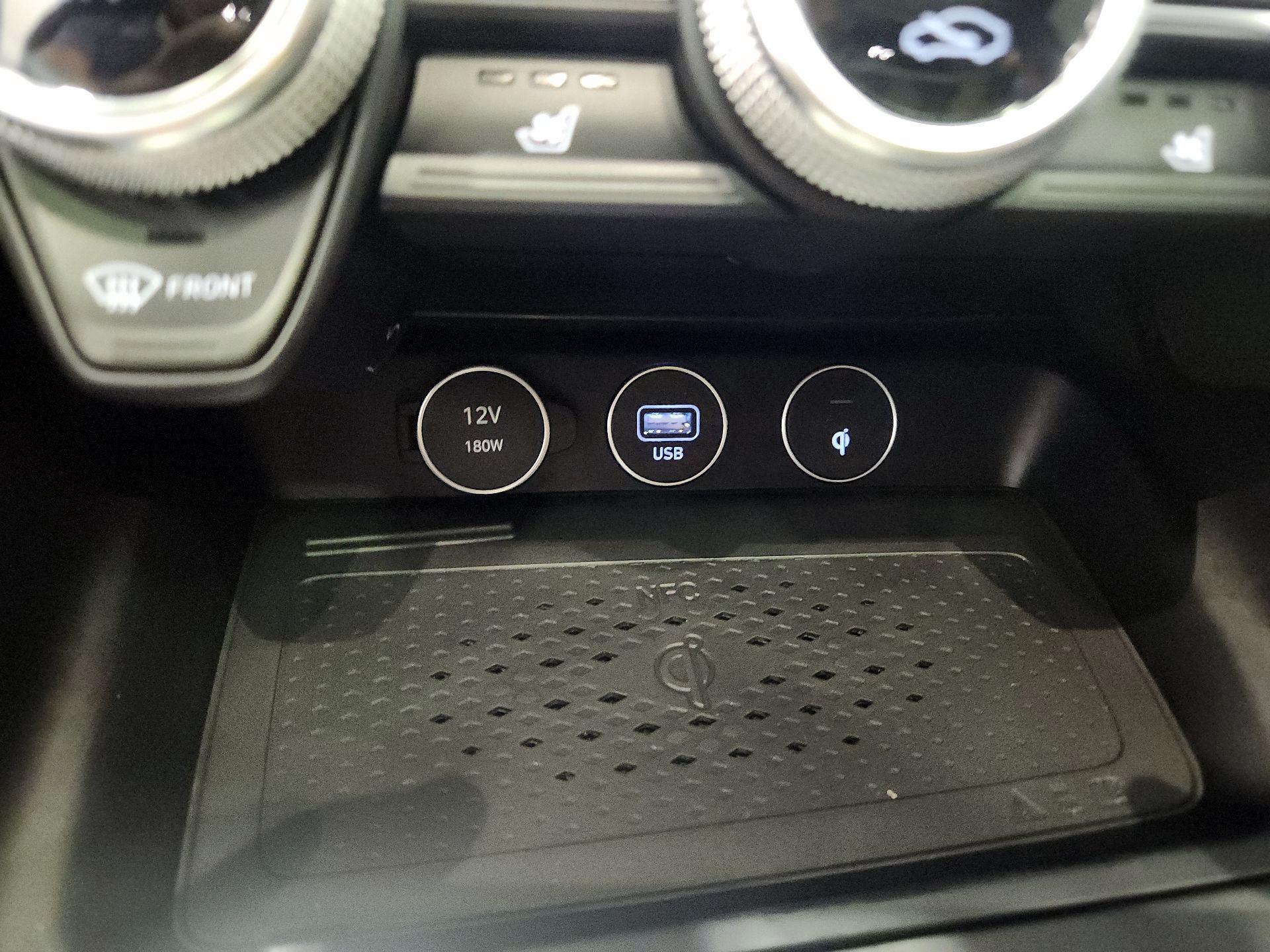 Thumbnail: 2022 Genesis G70 - 19