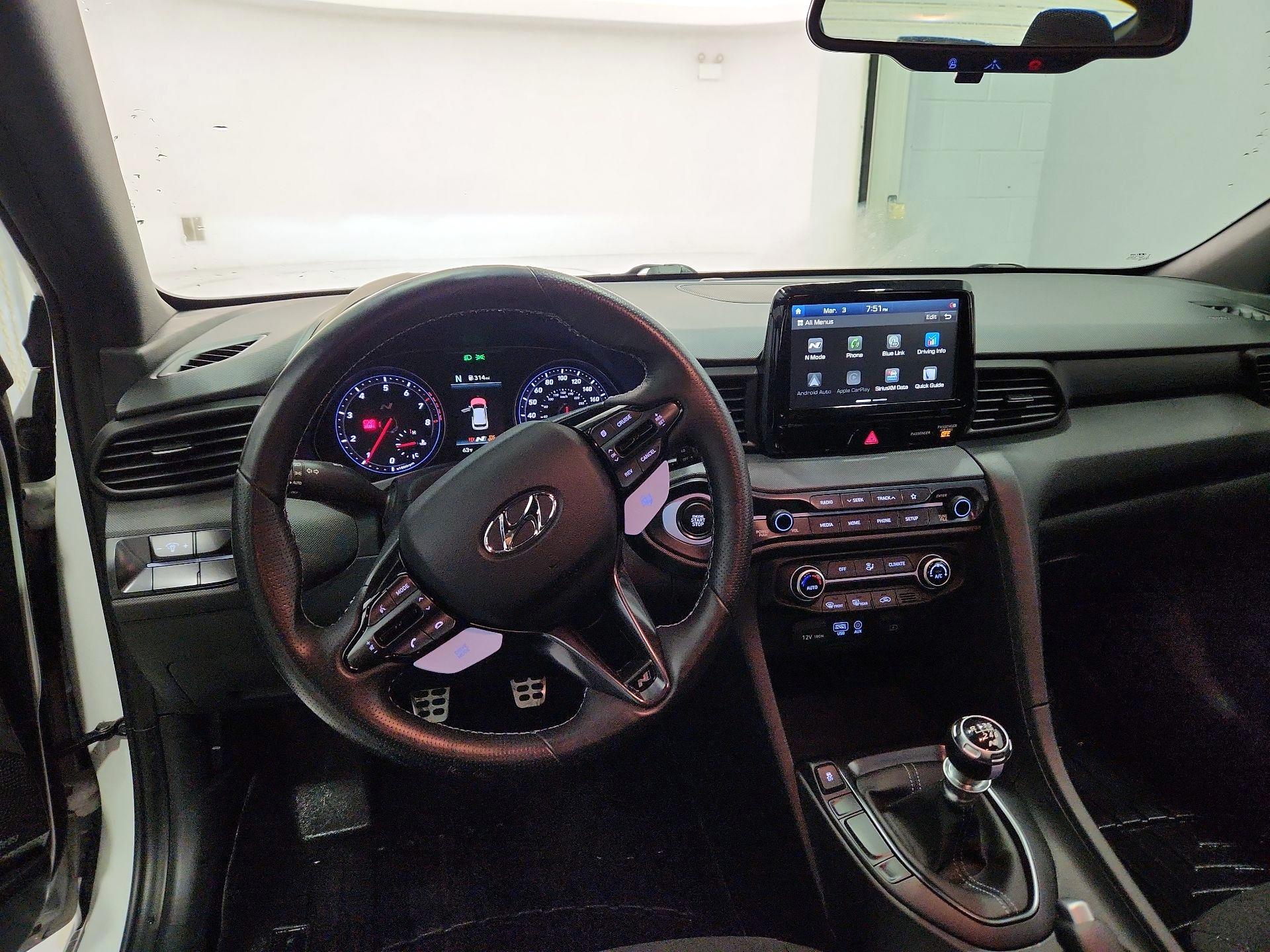 Thumbnail: 2020 Hyundai Veloster - 9