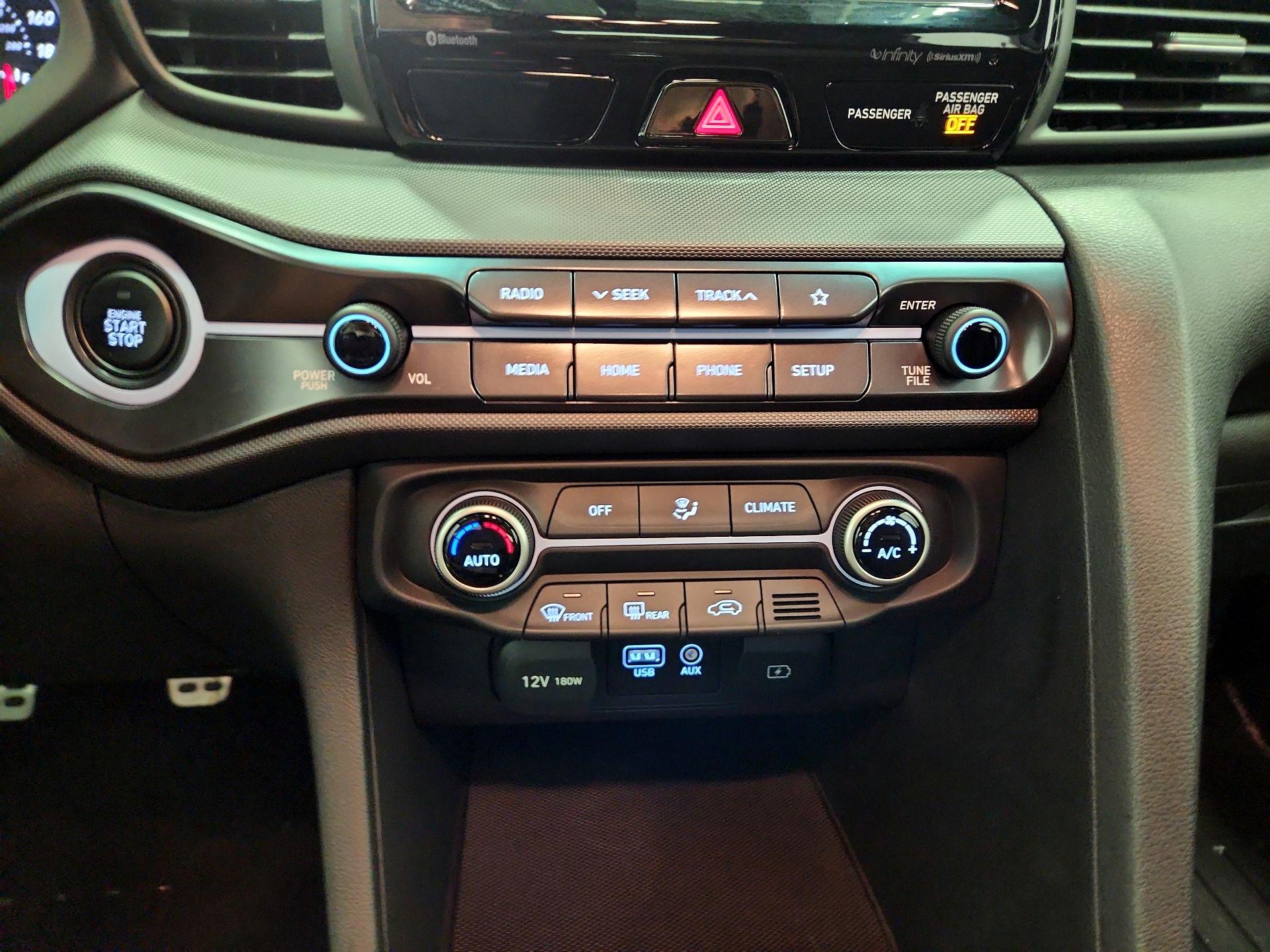 Thumbnail: 2020 Hyundai Veloster - 16