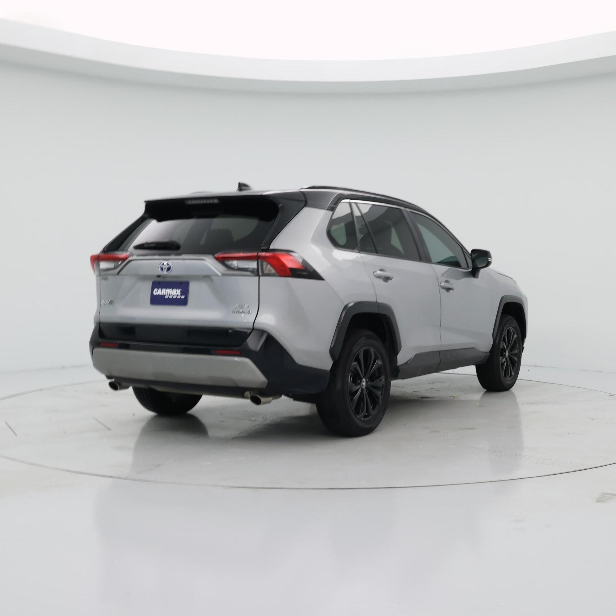 Thumbnail: 2022 Toyota RAV4 - 8