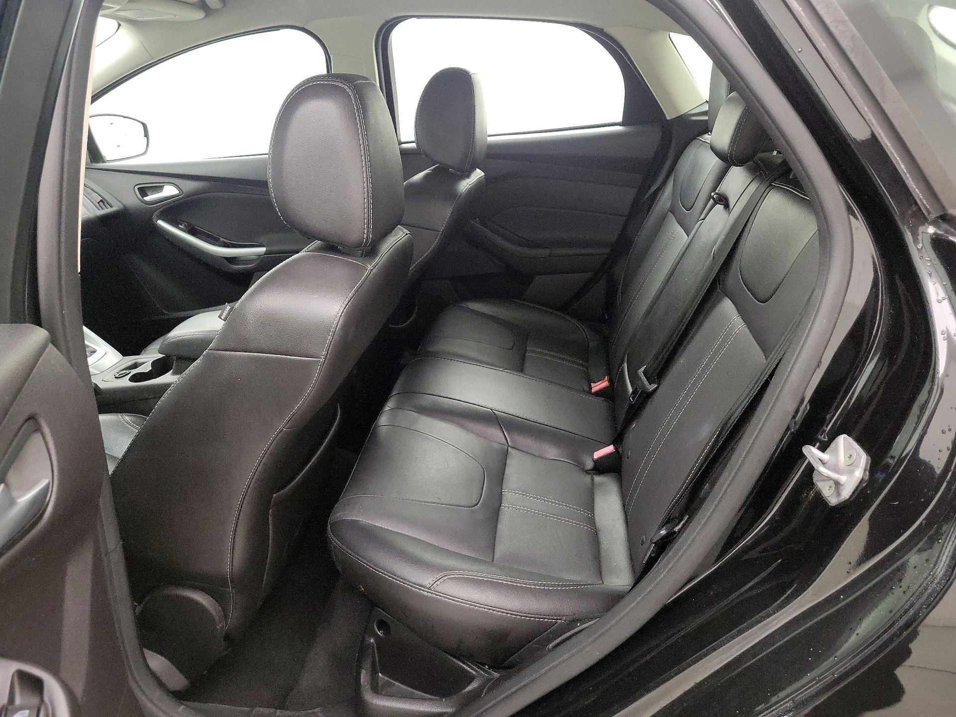 Thumbnail: 2014 Ford Focus - 18