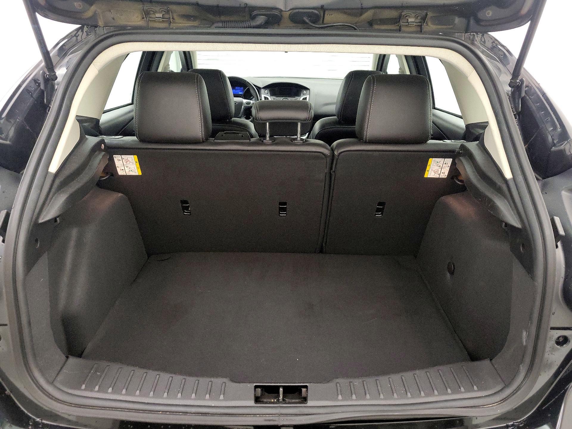 Thumbnail: 2014 Ford Focus - 19