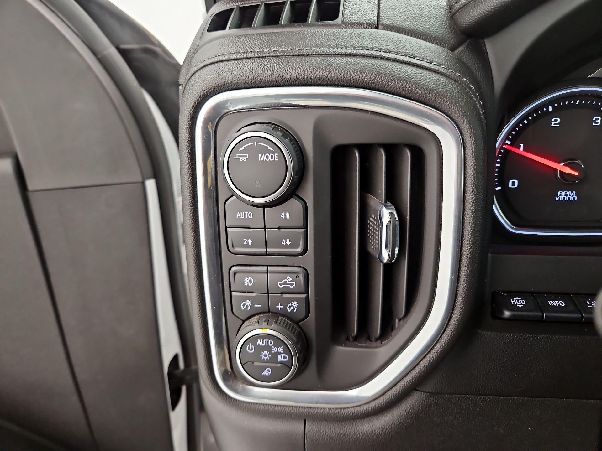 Thumbnail: 2023 Chevrolet Silverado 3500 - 13