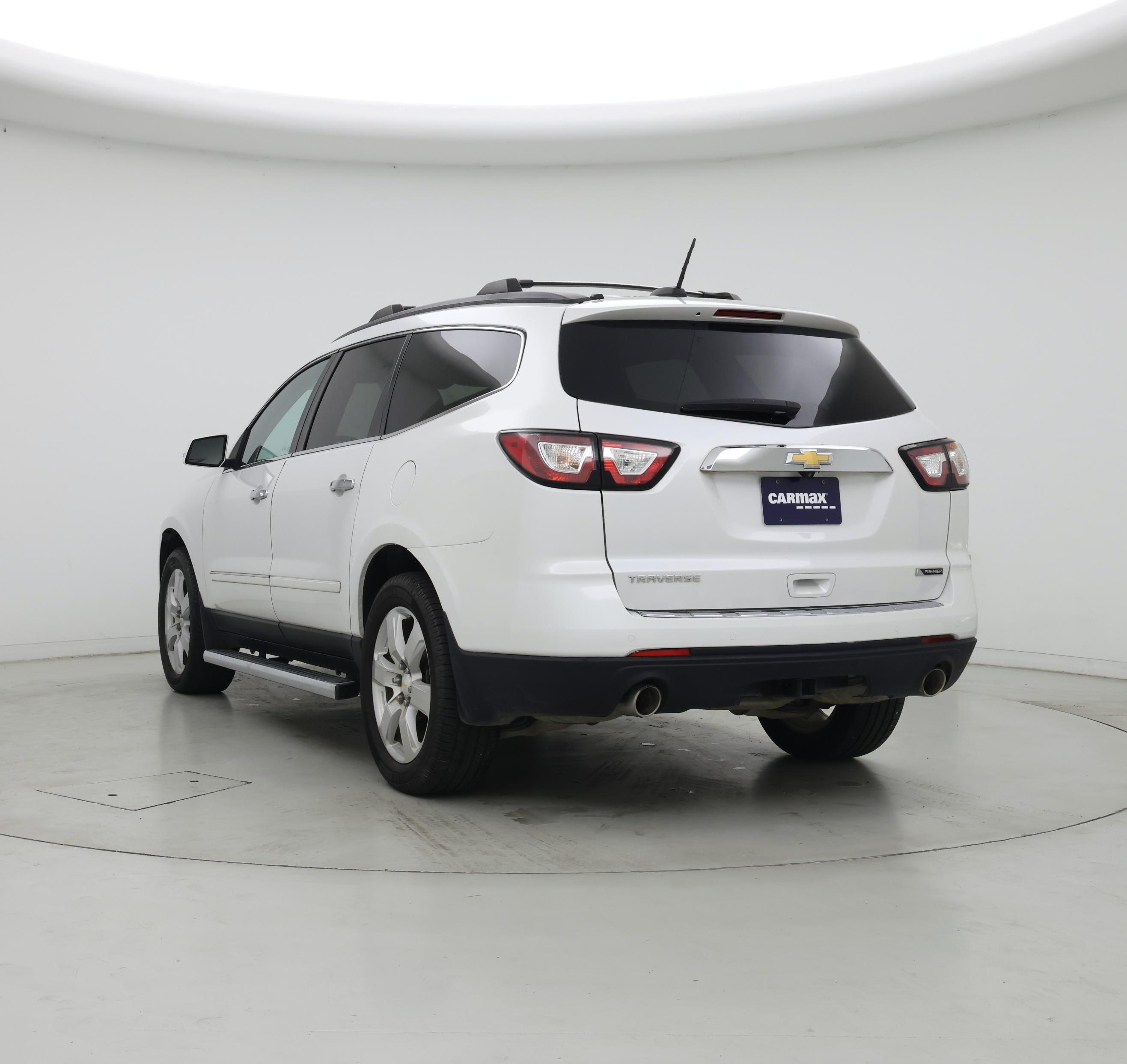 Thumbnail: 2017 Chevrolet Traverse - 2