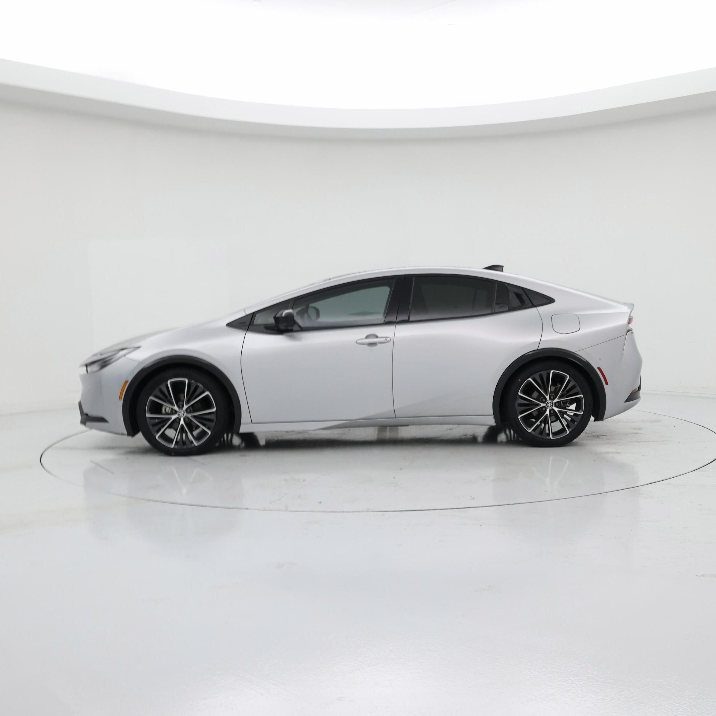 Thumbnail: 2023 Toyota Prius - 3