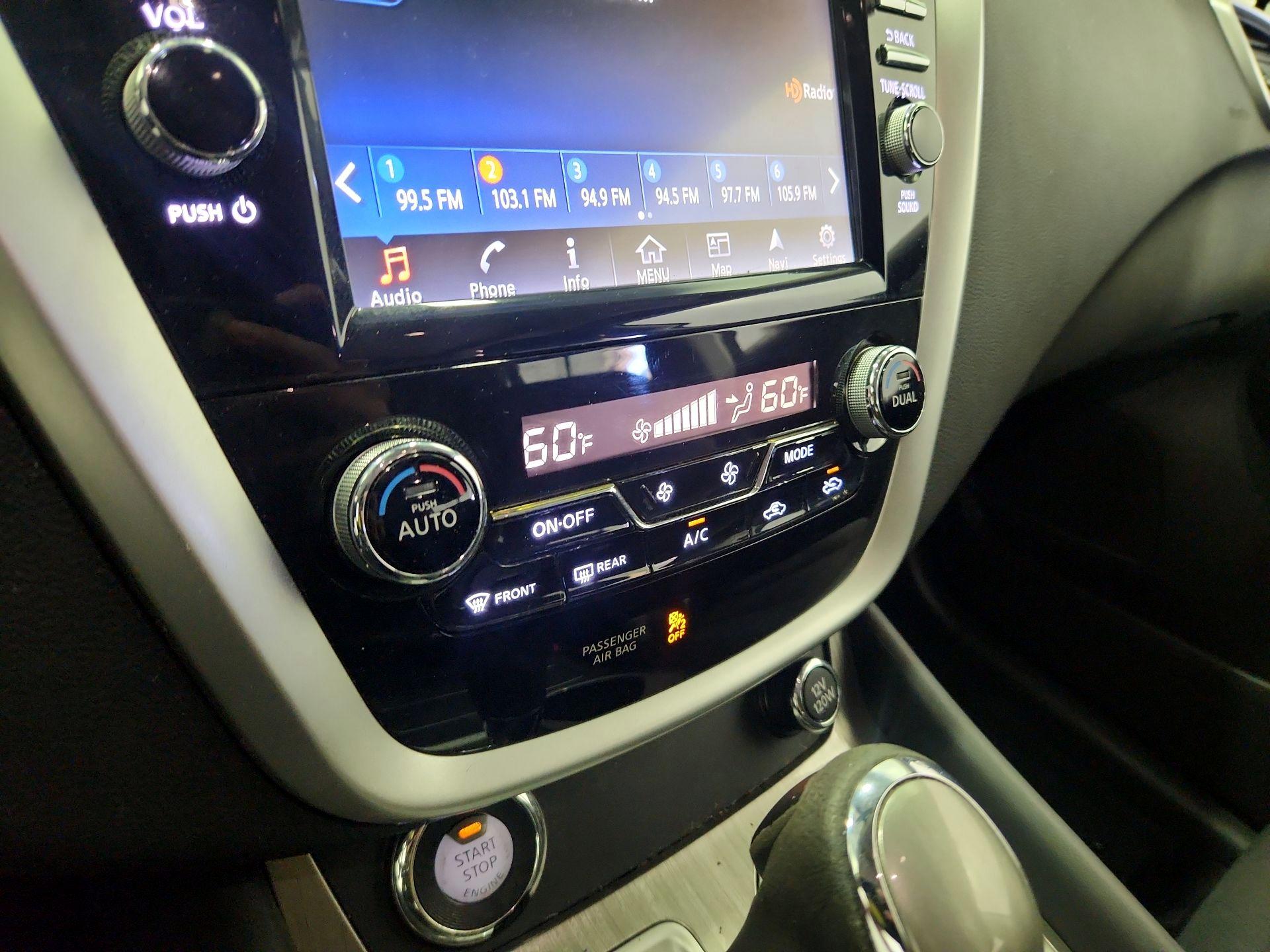 Thumbnail: 2015 Nissan Murano - 17