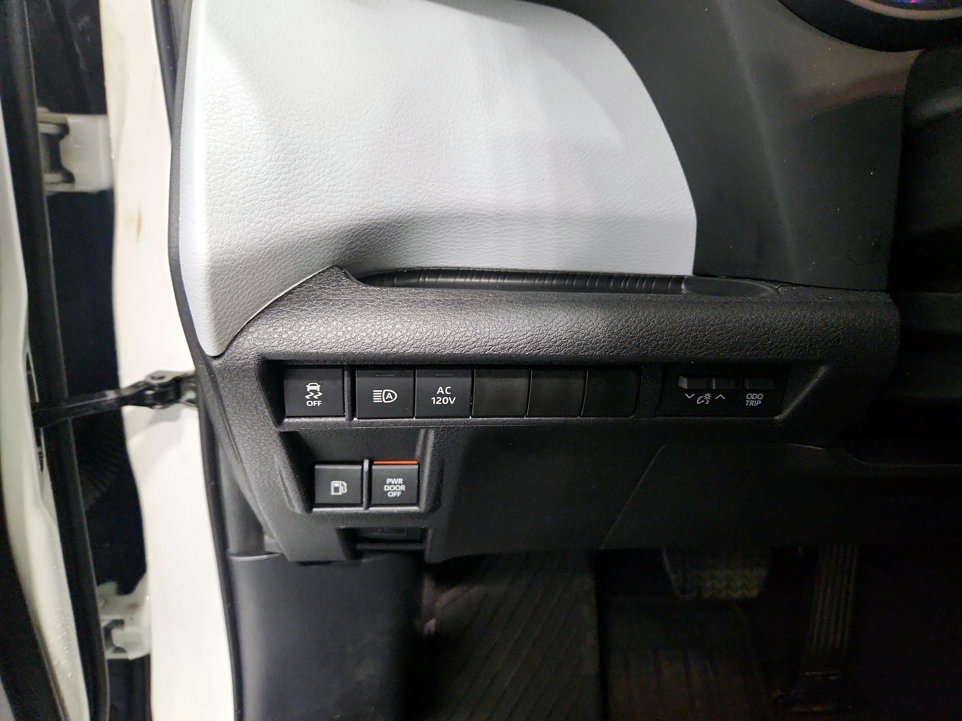 Thumbnail: 2025 Toyota Sienna - 13