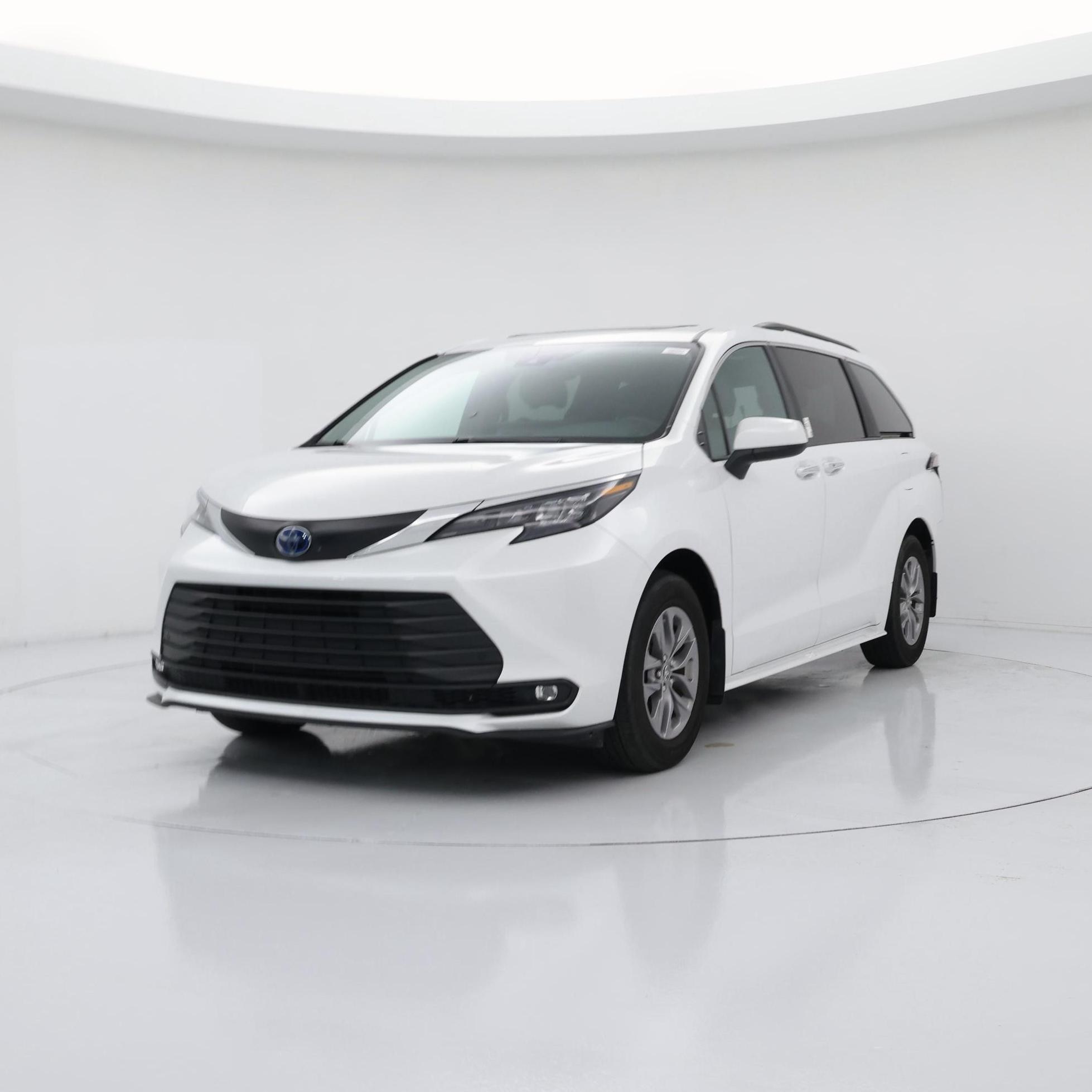 Thumbnail: 2025 Toyota Sienna - 4