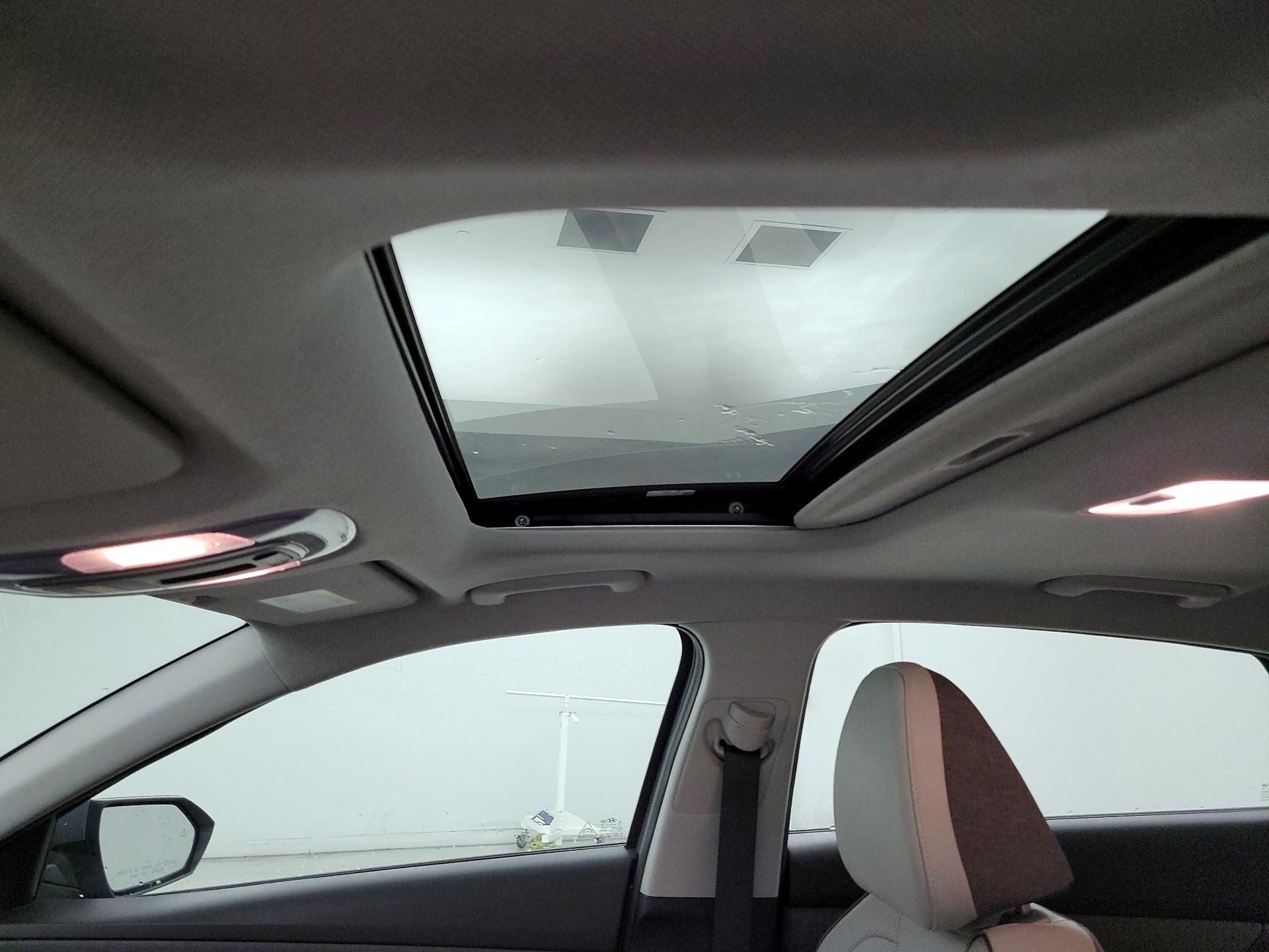 Thumbnail: 2021 Hyundai Elantra - 20