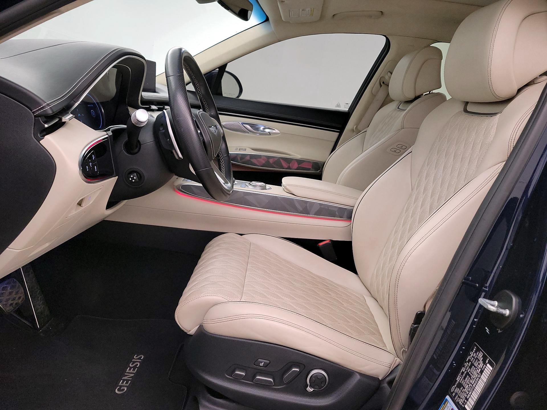 Thumbnail: 2022 Genesis GV70 - 11