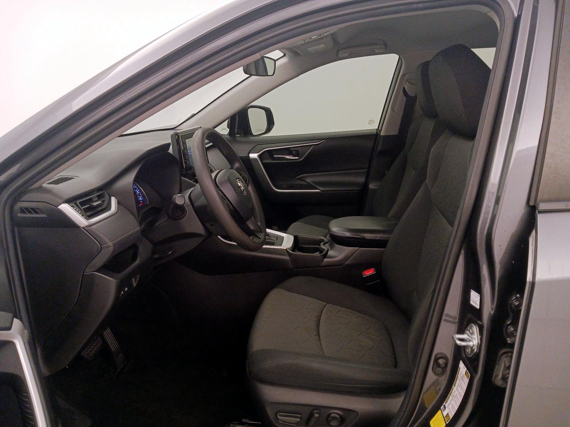 Thumbnail: 2021 Toyota RAV4 - 11
