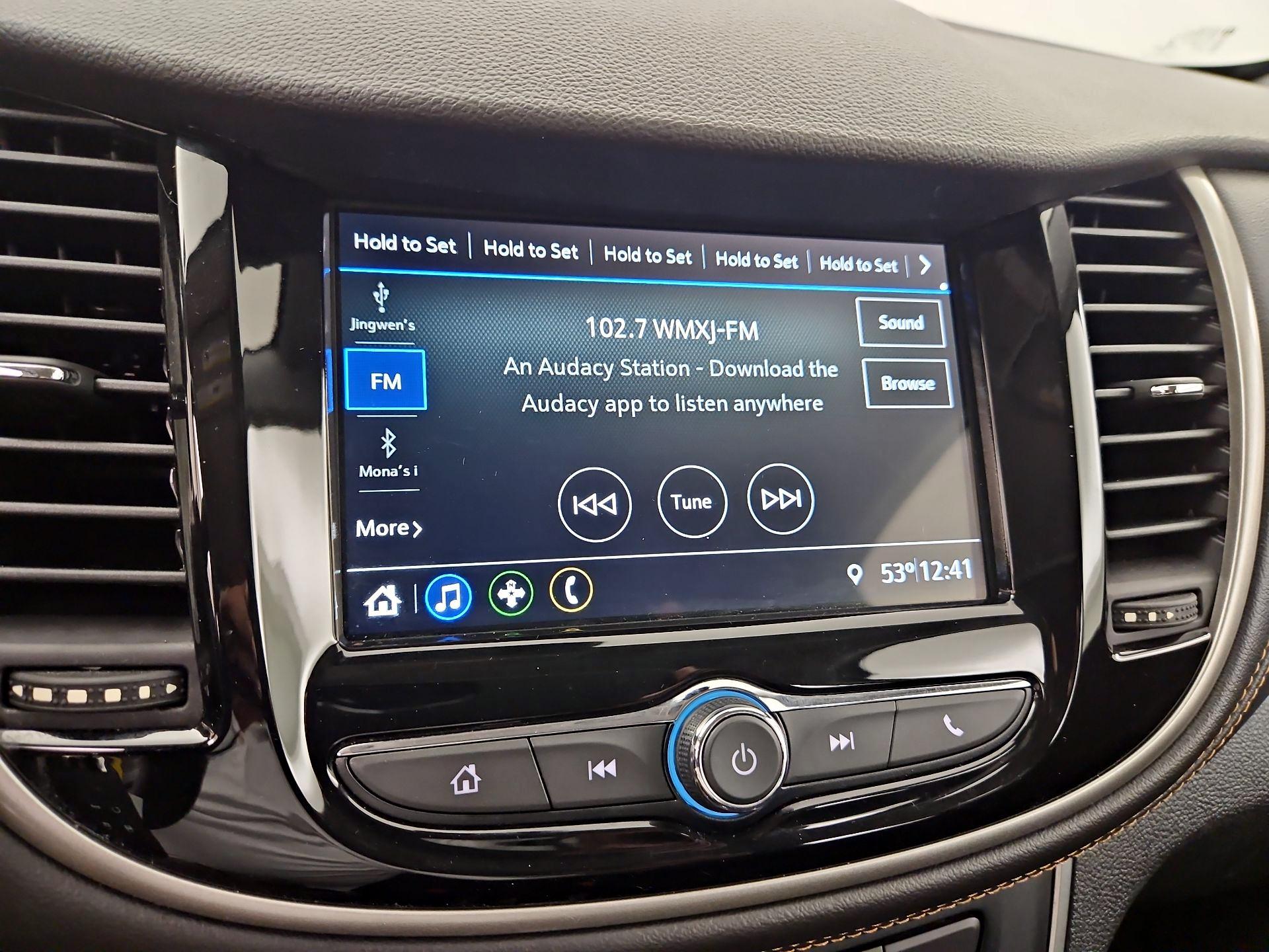 Thumbnail: 2018 Chevrolet Trax - 15