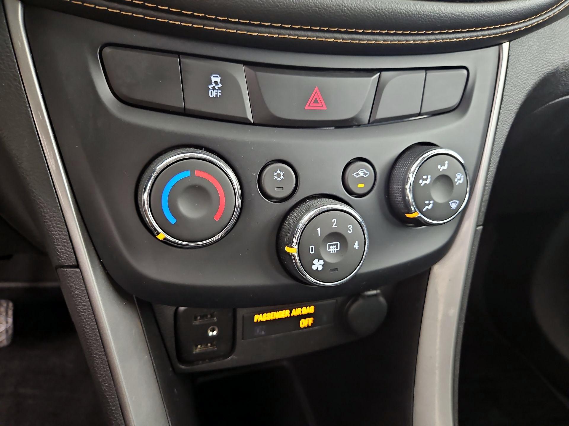 Thumbnail: 2018 Chevrolet Trax - 16