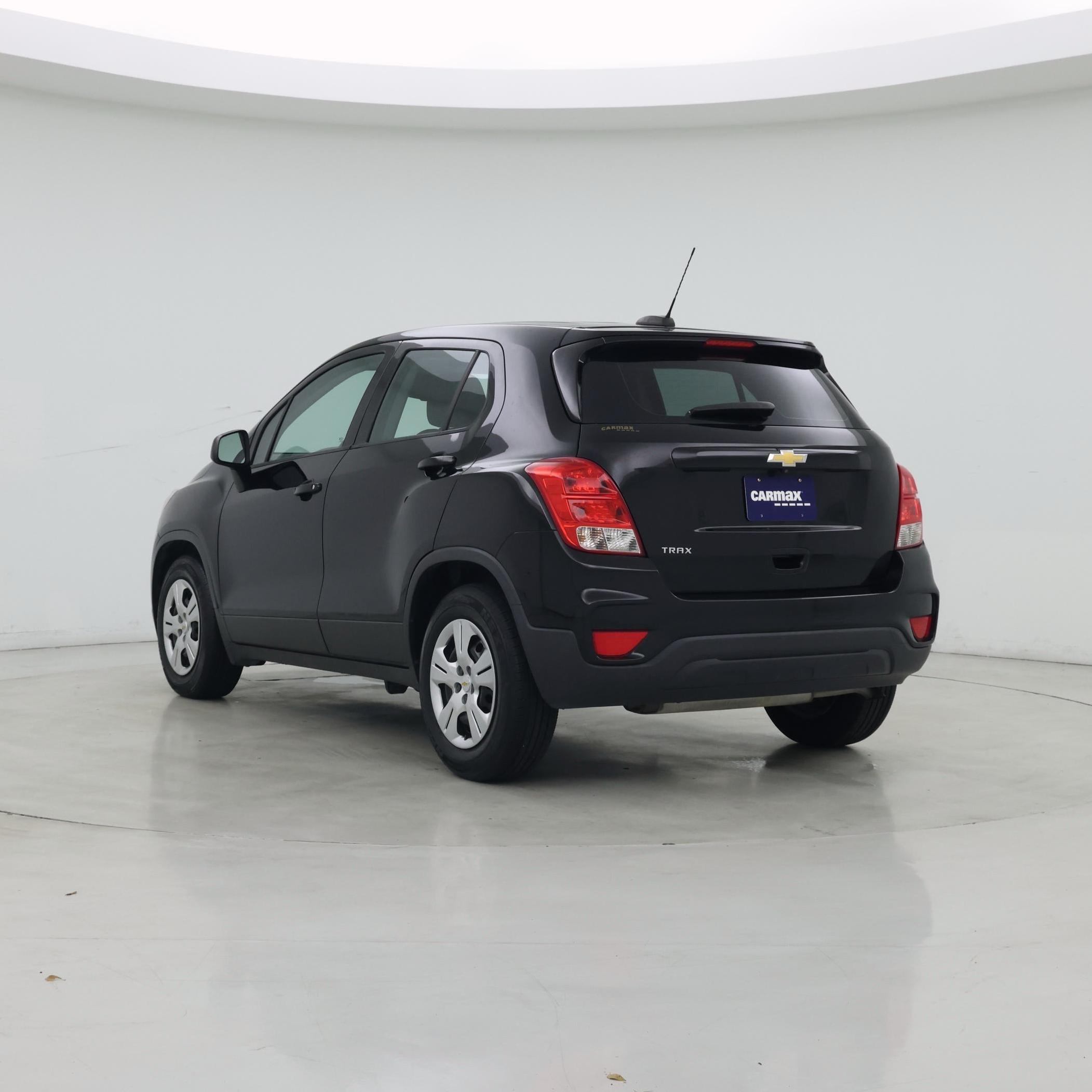 Thumbnail: 2018 Chevrolet Trax - 2