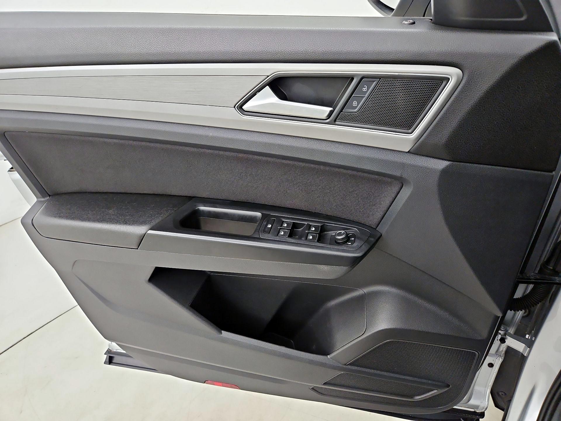 Thumbnail: 2018 Volkswagen Atlas - 12