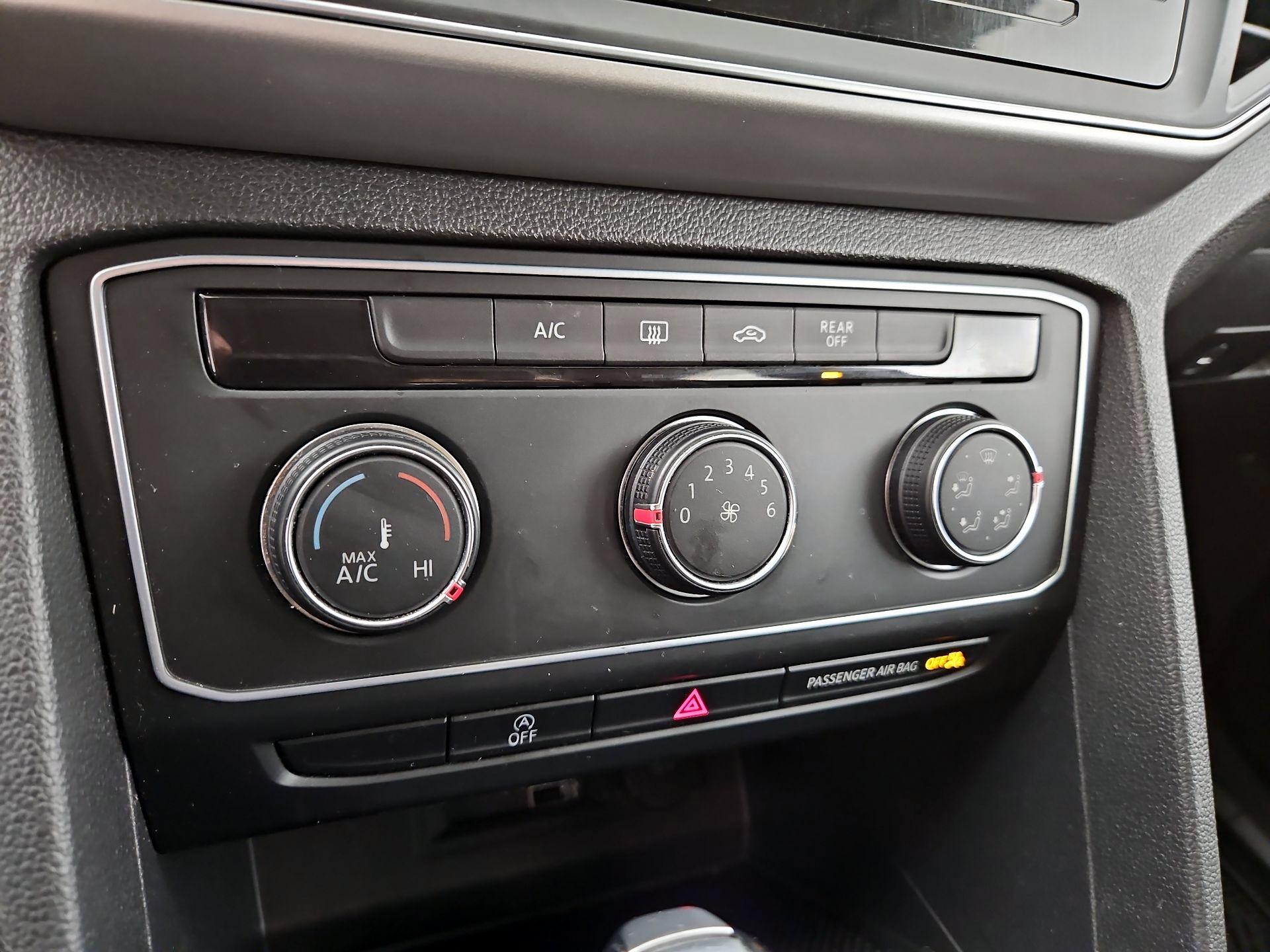 Thumbnail: 2018 Volkswagen Atlas - 16