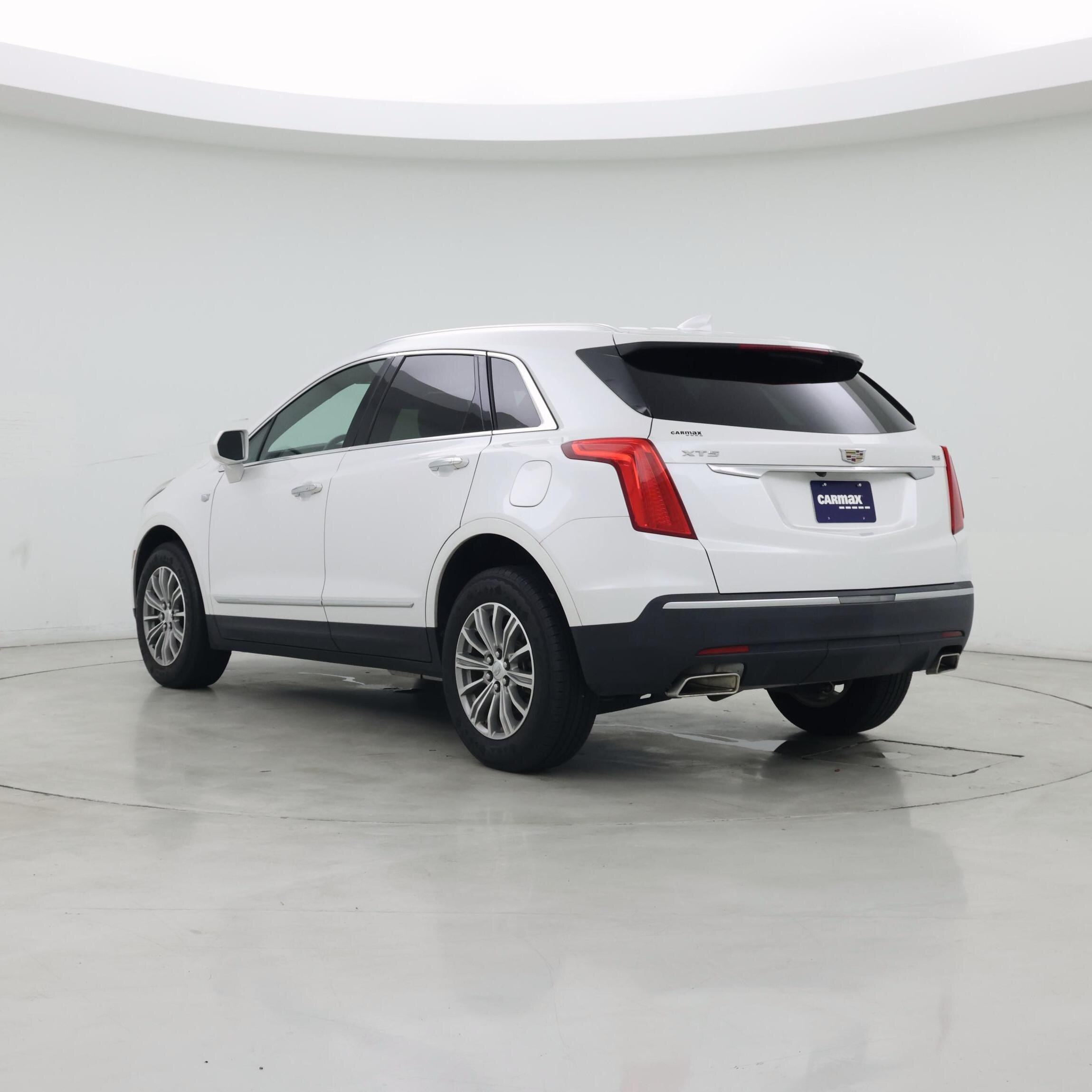 Thumbnail: 2019 Cadillac XT5 - 2