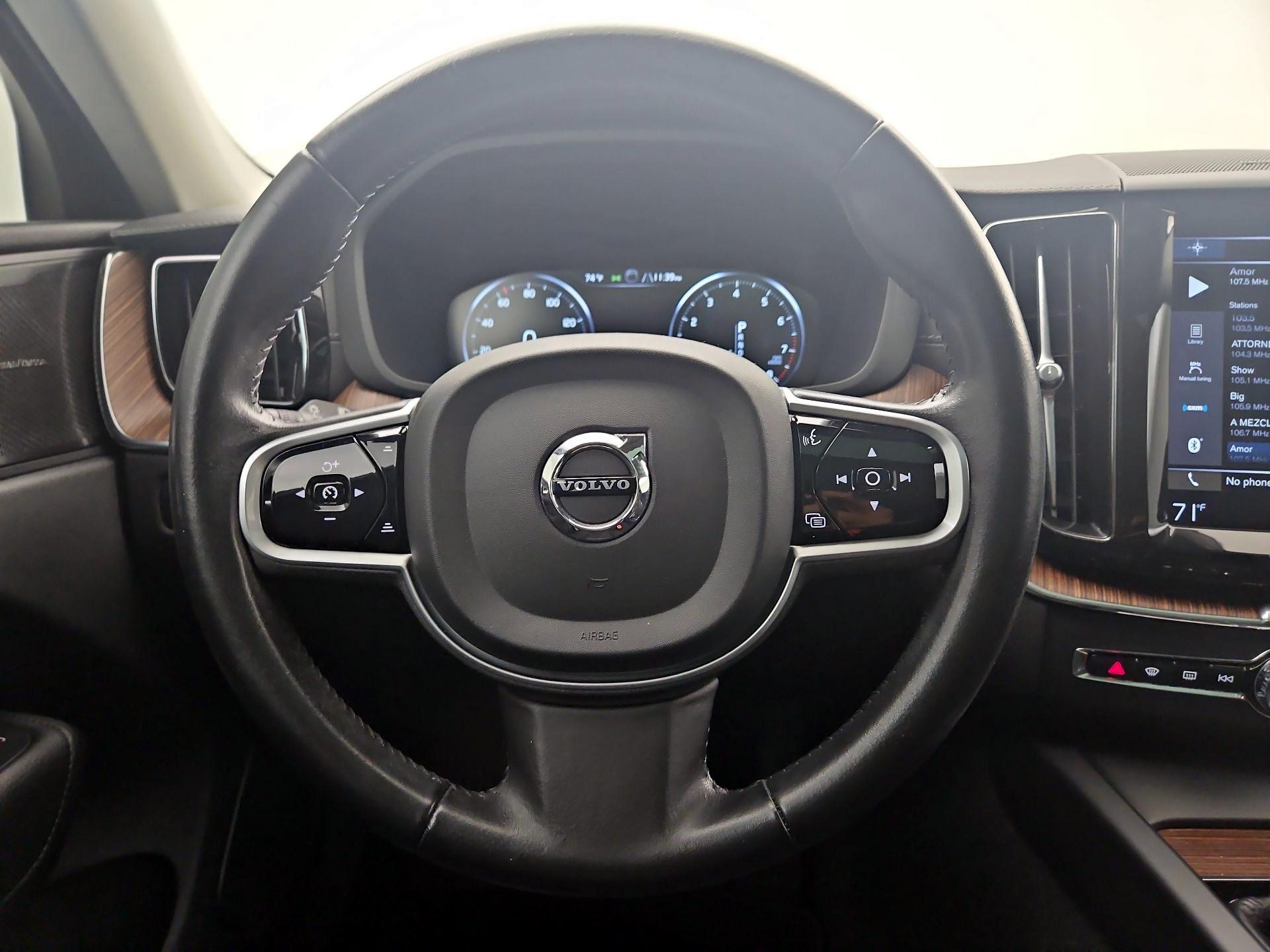 Thumbnail: 2020 Volvo XC60 - 10