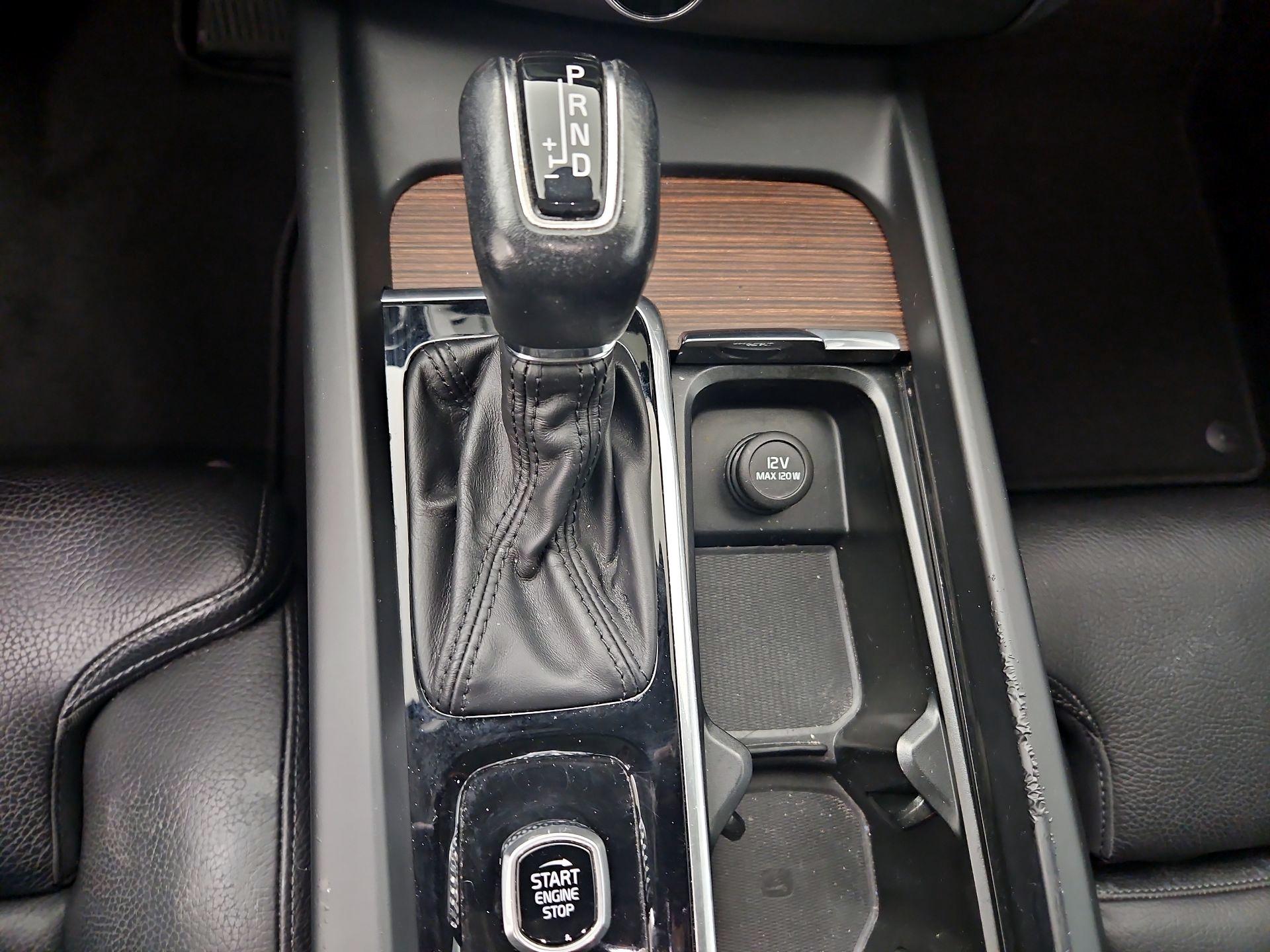 Thumbnail: 2020 Volvo XC60 - 17