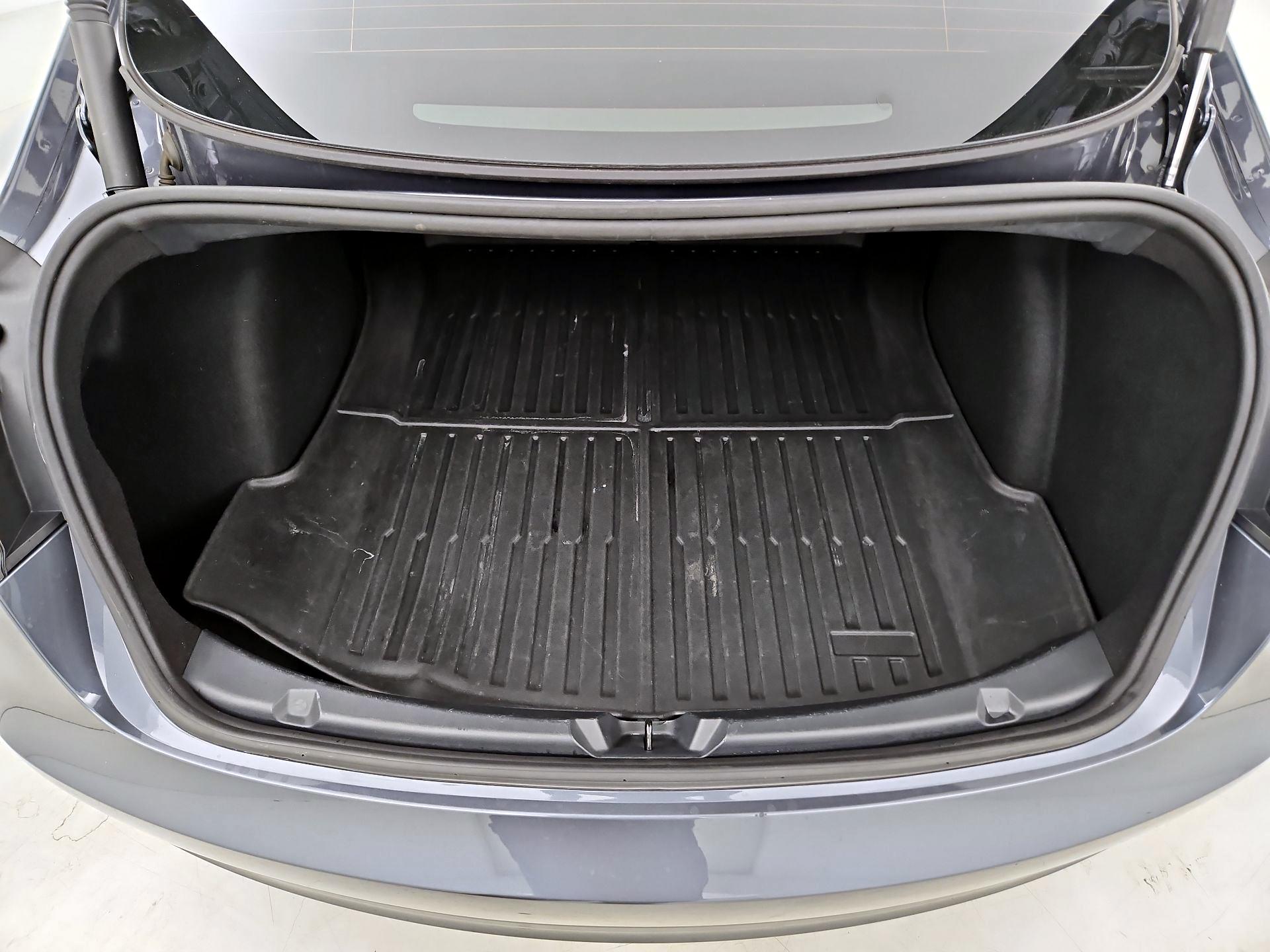 Thumbnail: 2023 Tesla Model 3 - 19