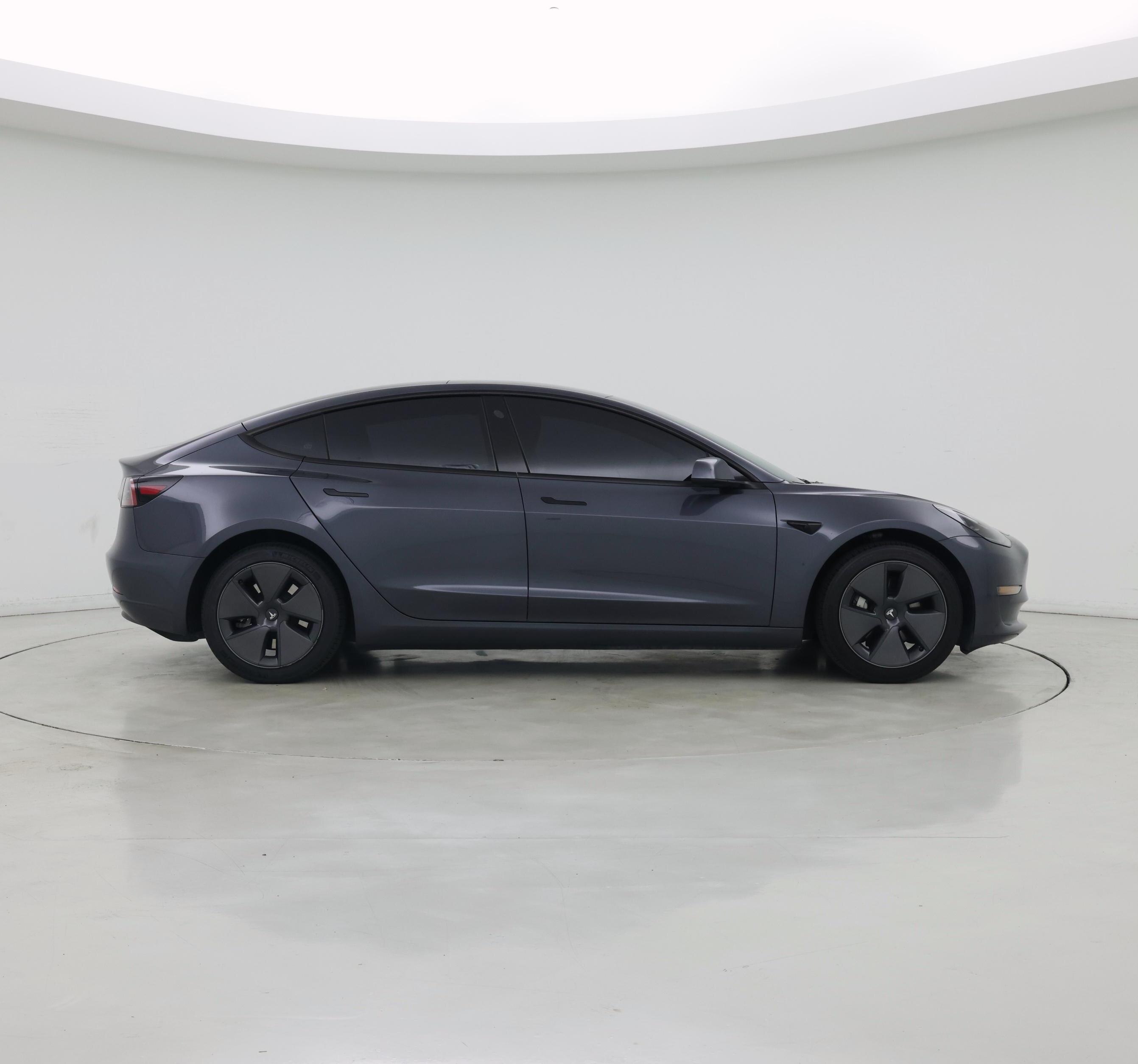 Thumbnail: 2023 Tesla Model 3 - 7