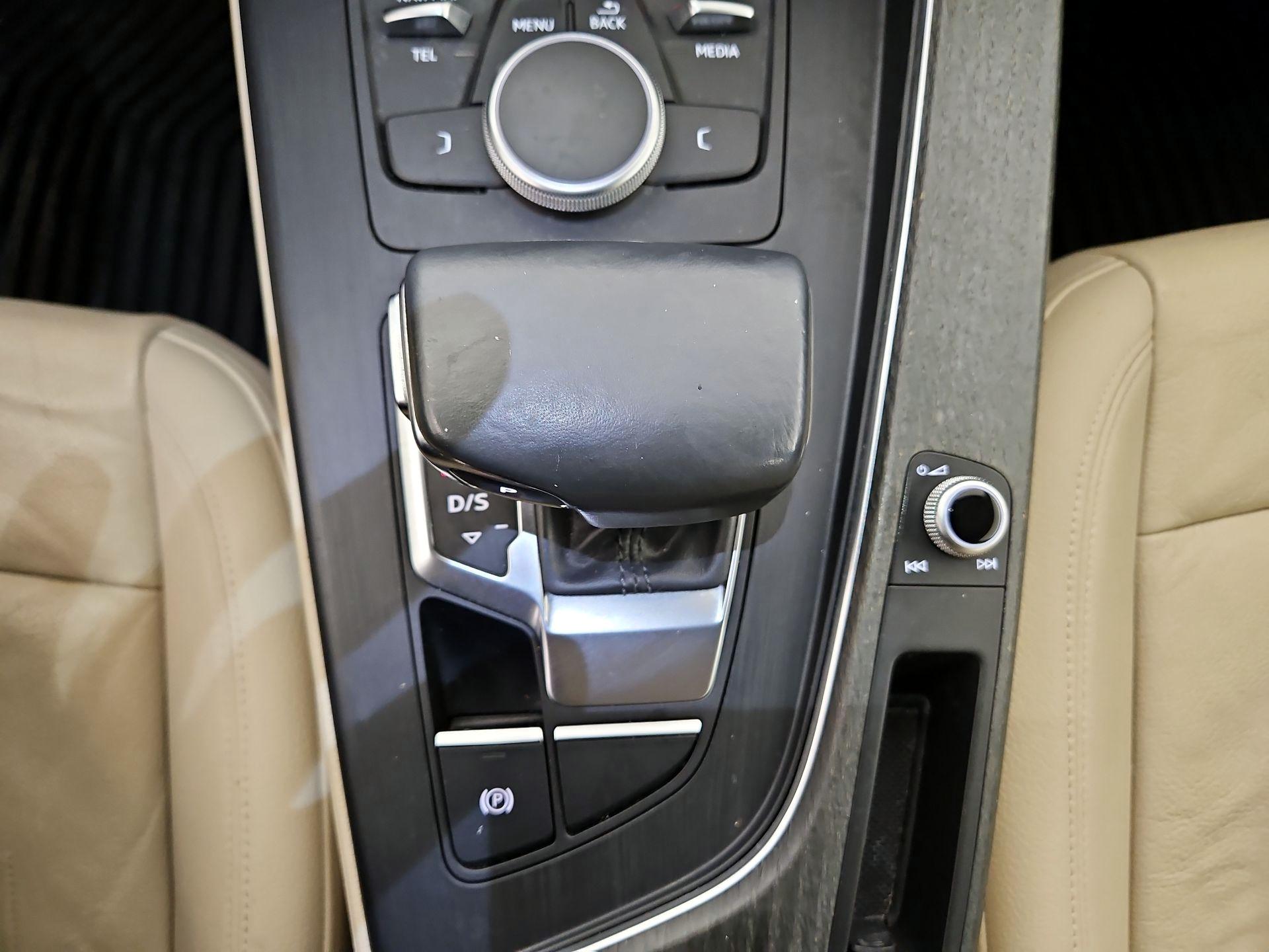 Thumbnail: 2019 Audi A4 - 17