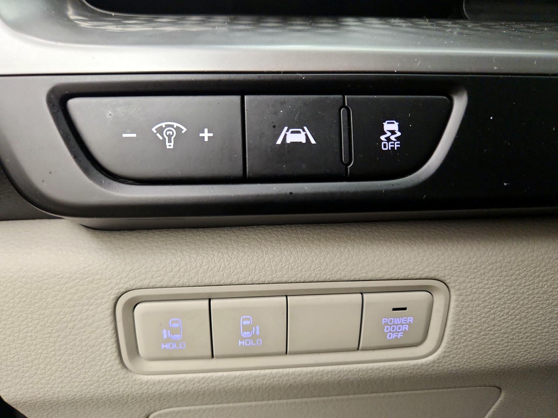 Thumbnail: 2024 Kia Carnival - 13