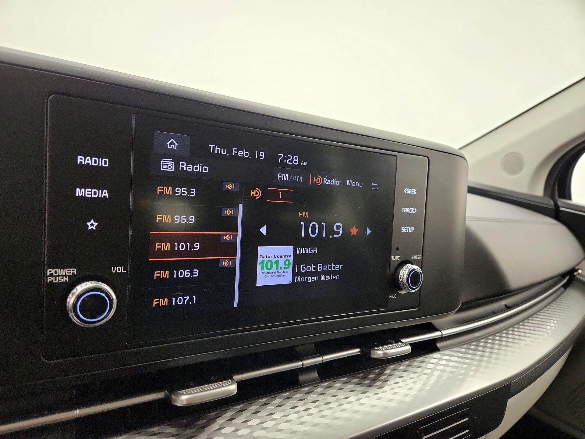 Thumbnail: 2024 Kia Carnival - 15