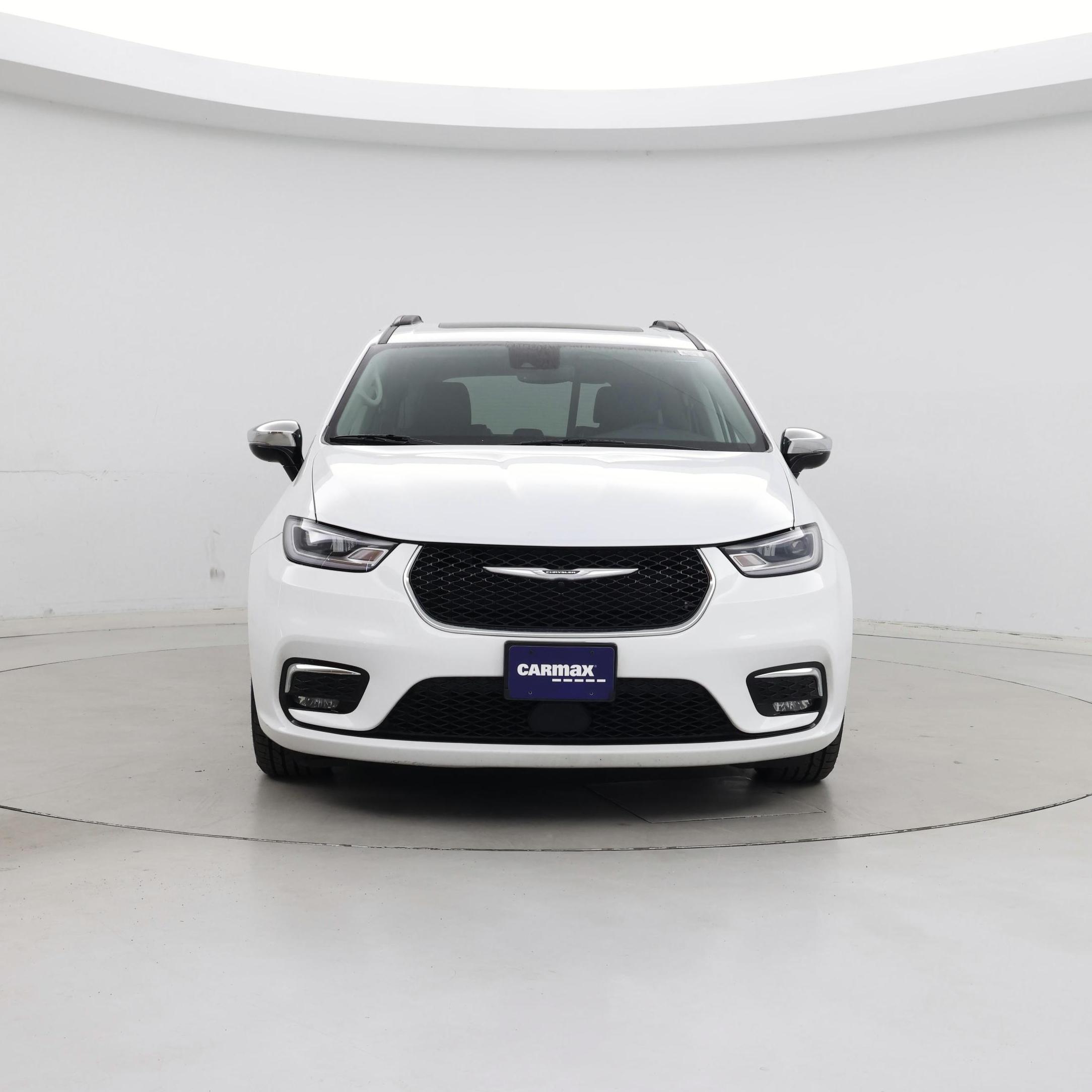 Thumbnail: 2023 Chrysler Pacifica - 5