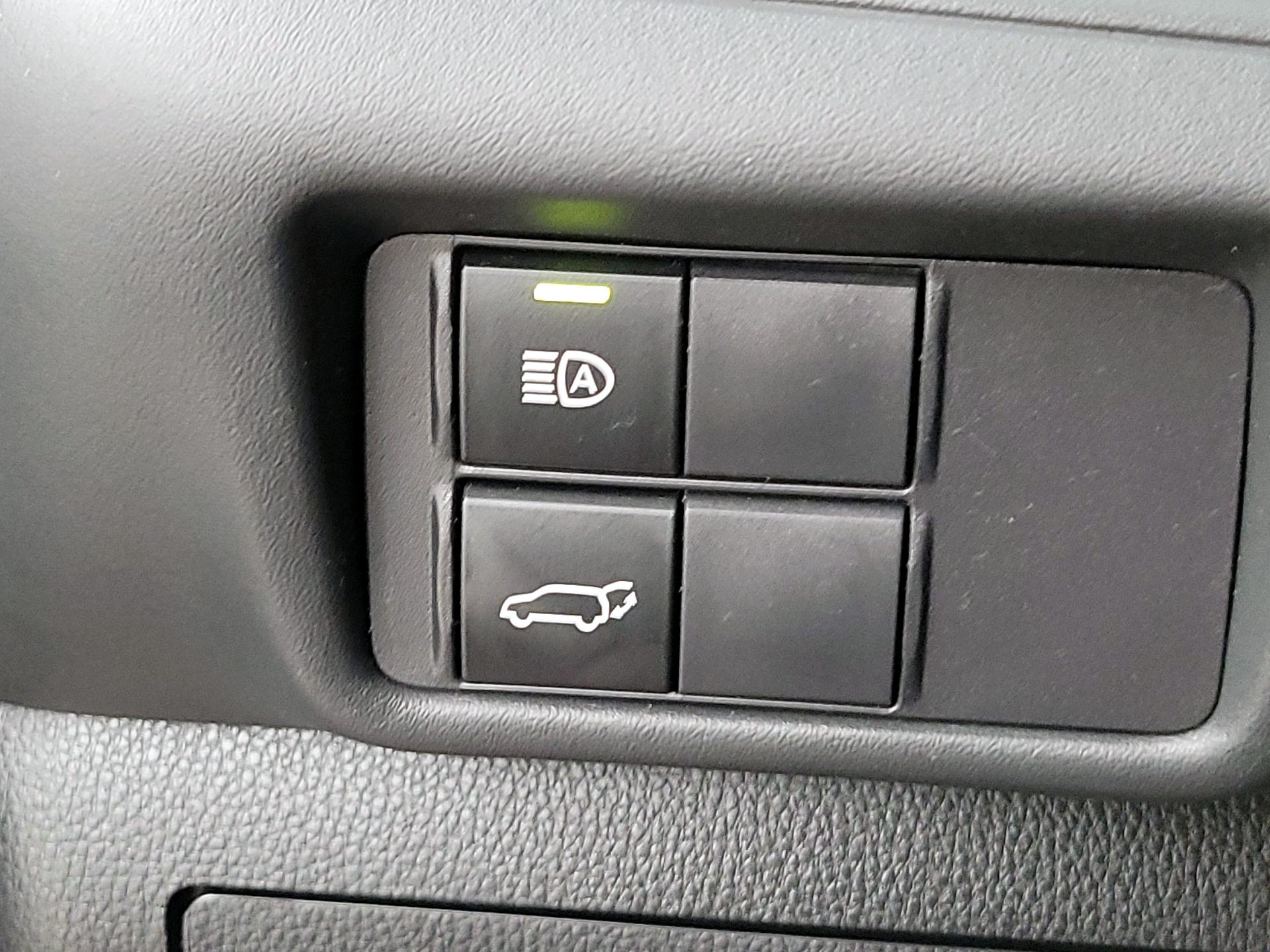 Thumbnail: 2022 Toyota Highlander - 13