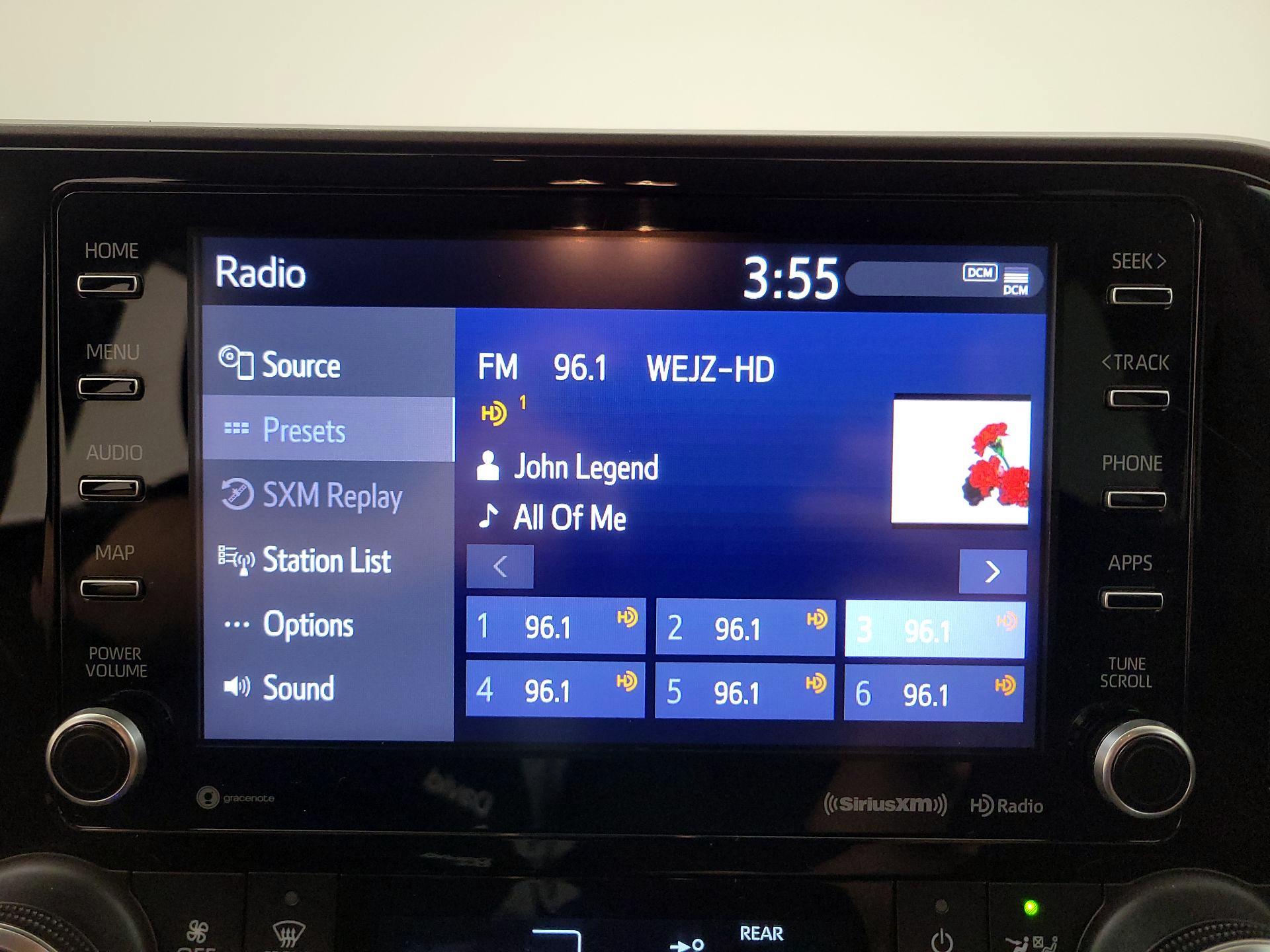 Thumbnail: 2022 Toyota Highlander - 15