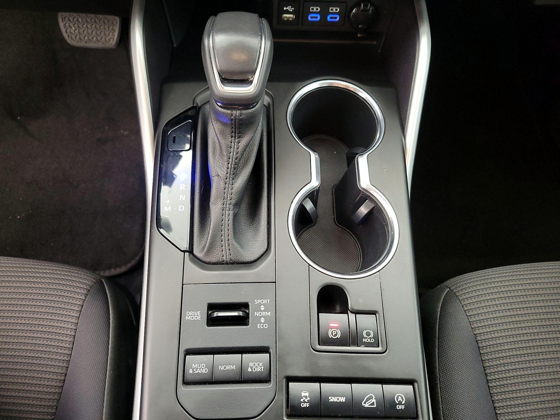 Thumbnail: 2022 Toyota Highlander - 17