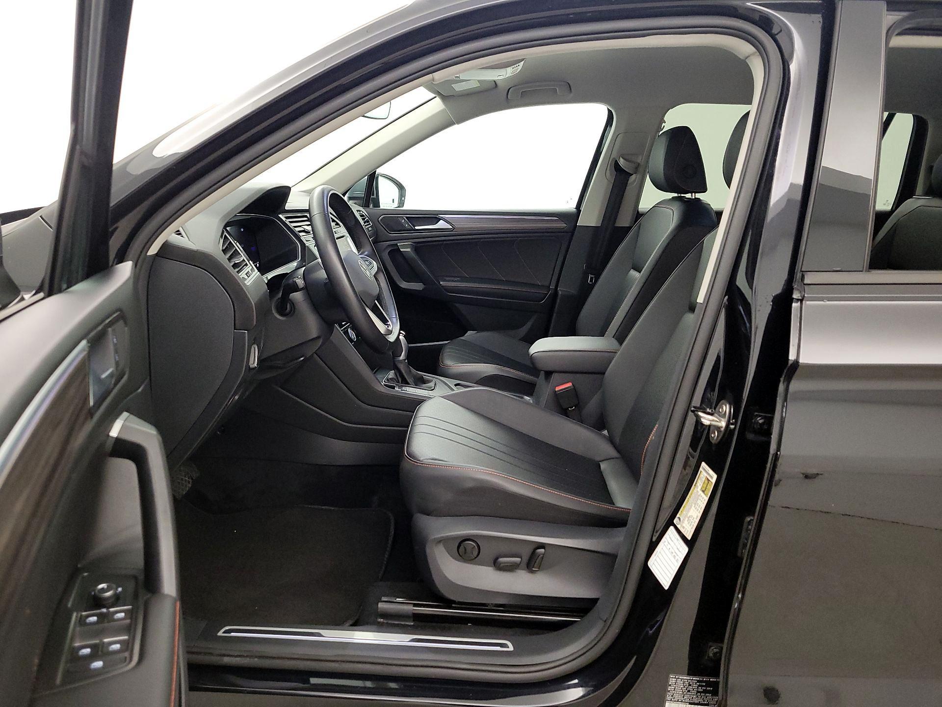 Thumbnail: 2024 Volkswagen Tiguan - 11