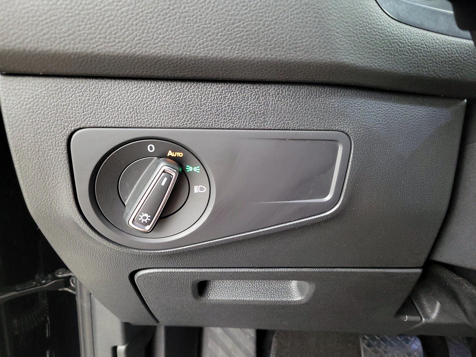 Thumbnail: 2024 Volkswagen Tiguan - 13