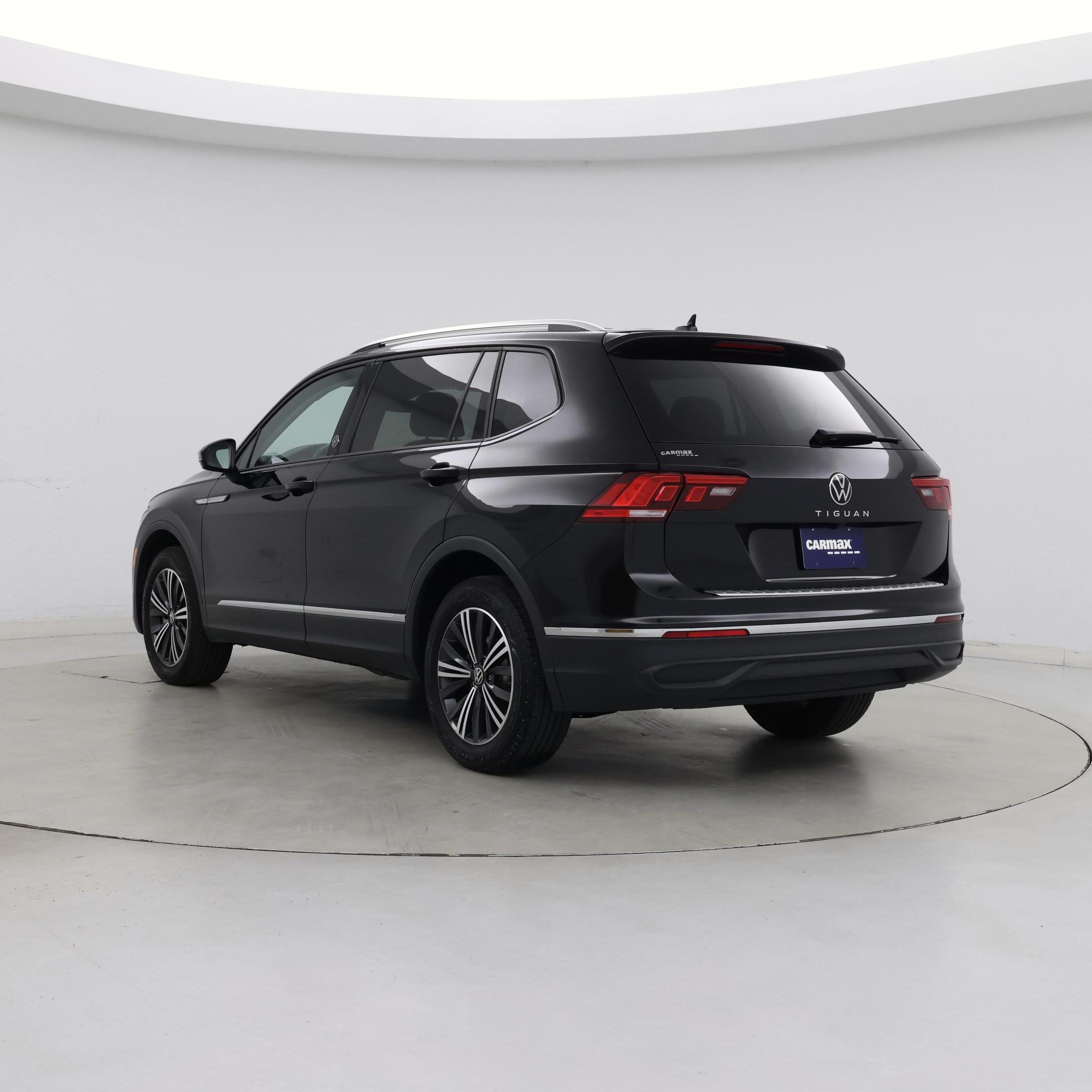 Thumbnail: 2024 Volkswagen Tiguan - 2