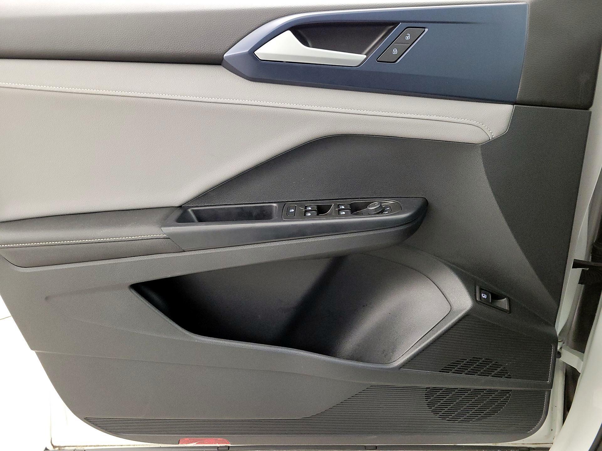 Thumbnail: 2024 Volkswagen Taos - 12