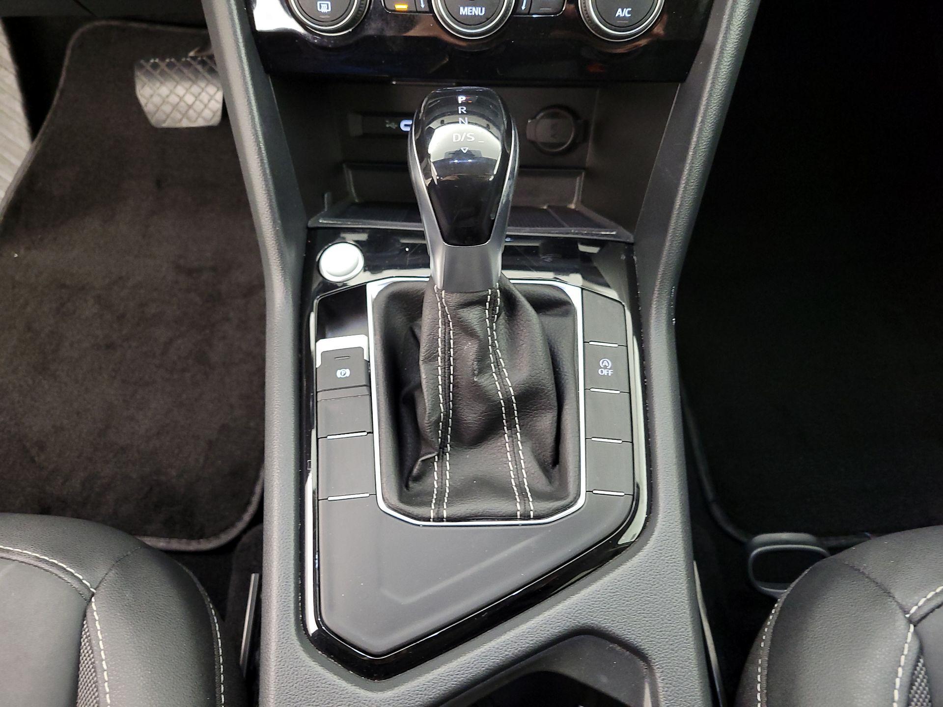 Thumbnail: 2024 Volkswagen Taos - 17