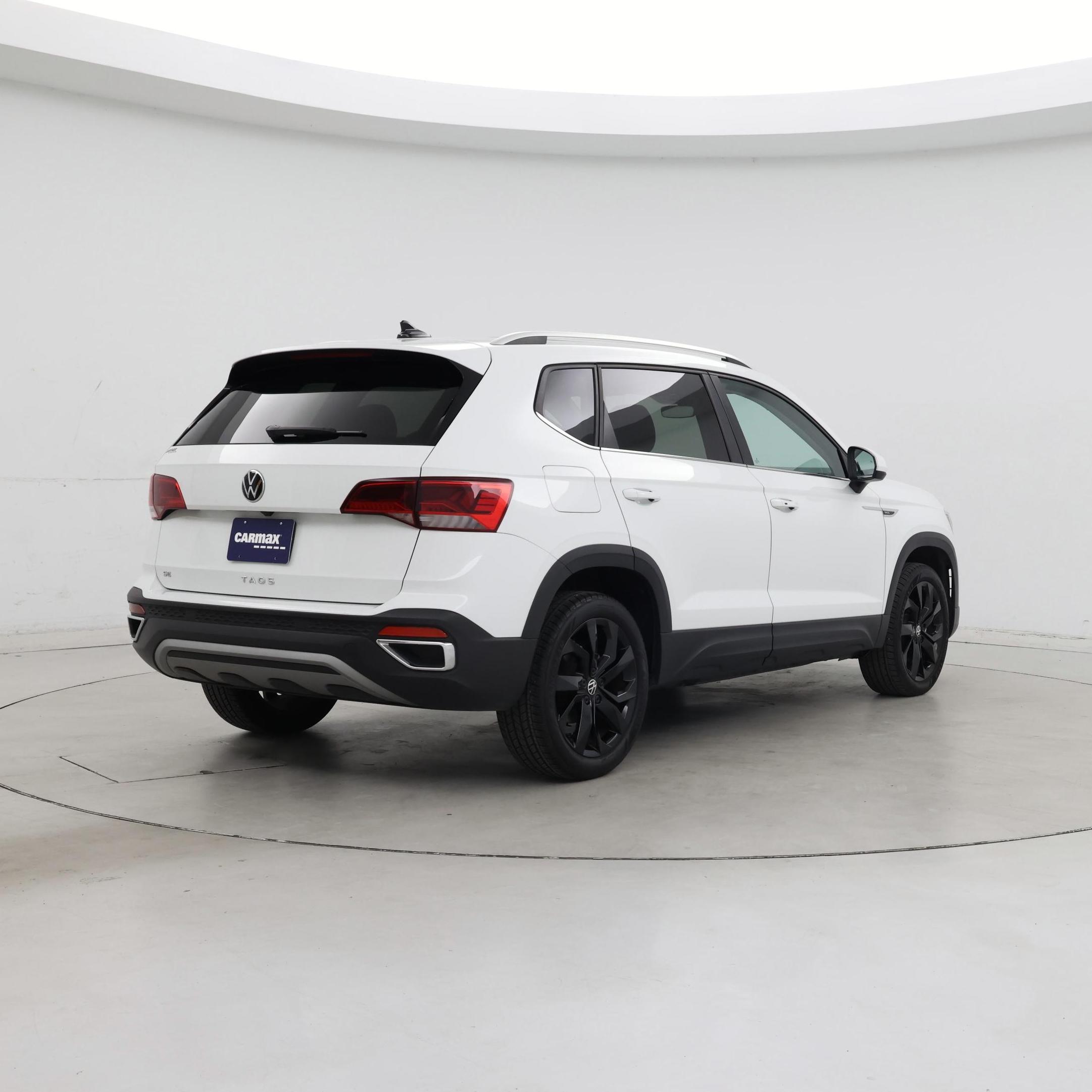 Thumbnail: 2024 Volkswagen Taos - 8