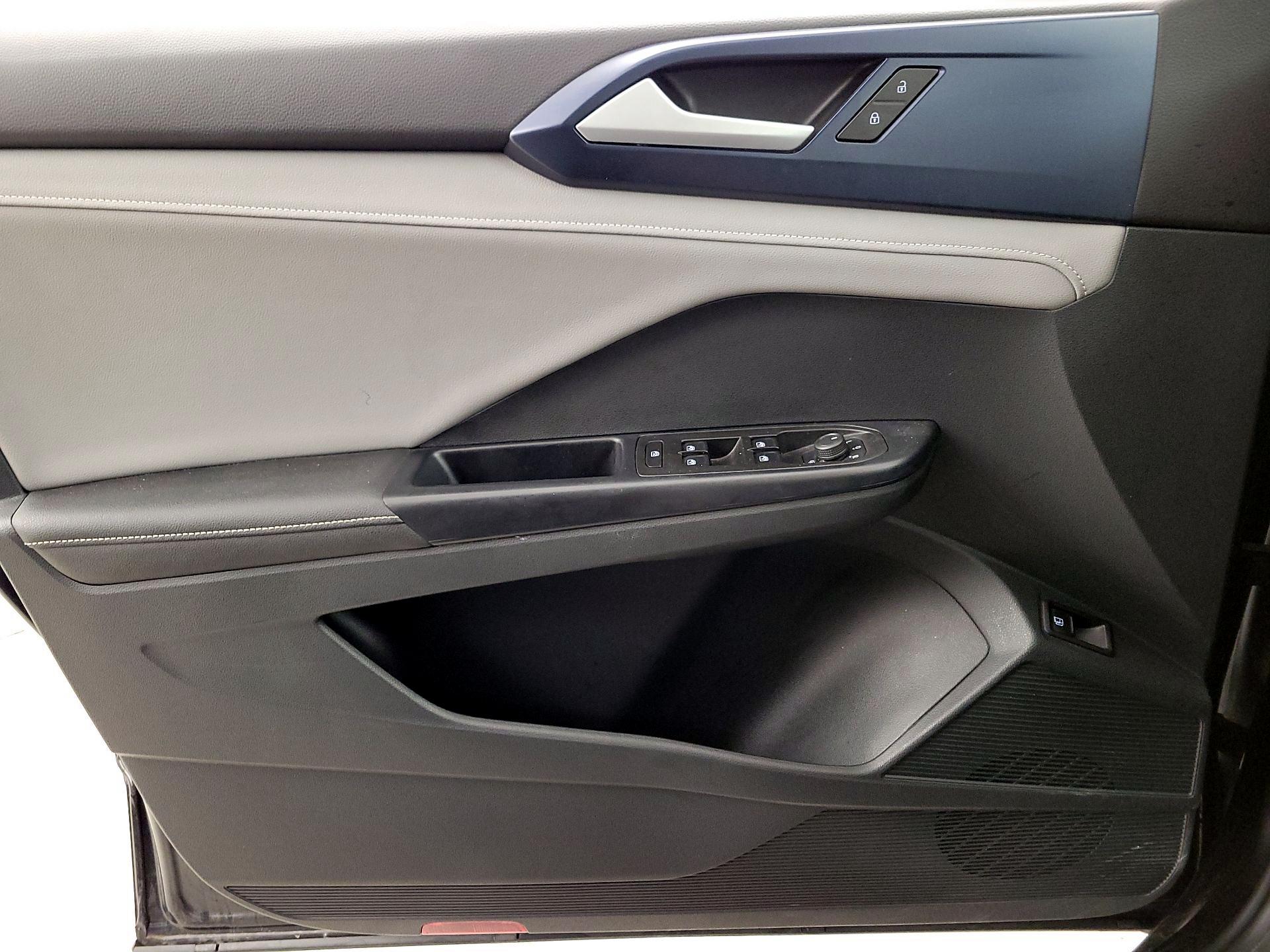 Thumbnail: 2024 Volkswagen Taos - 12