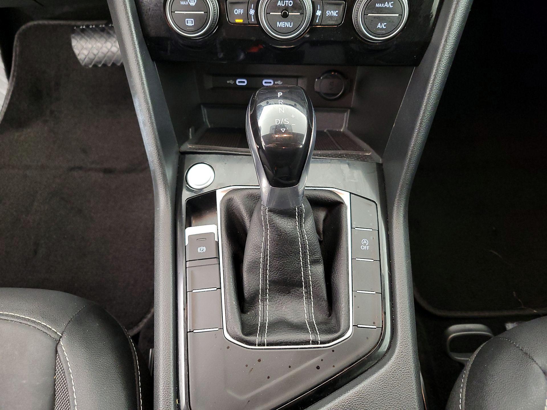 Thumbnail: 2024 Volkswagen Taos - 17