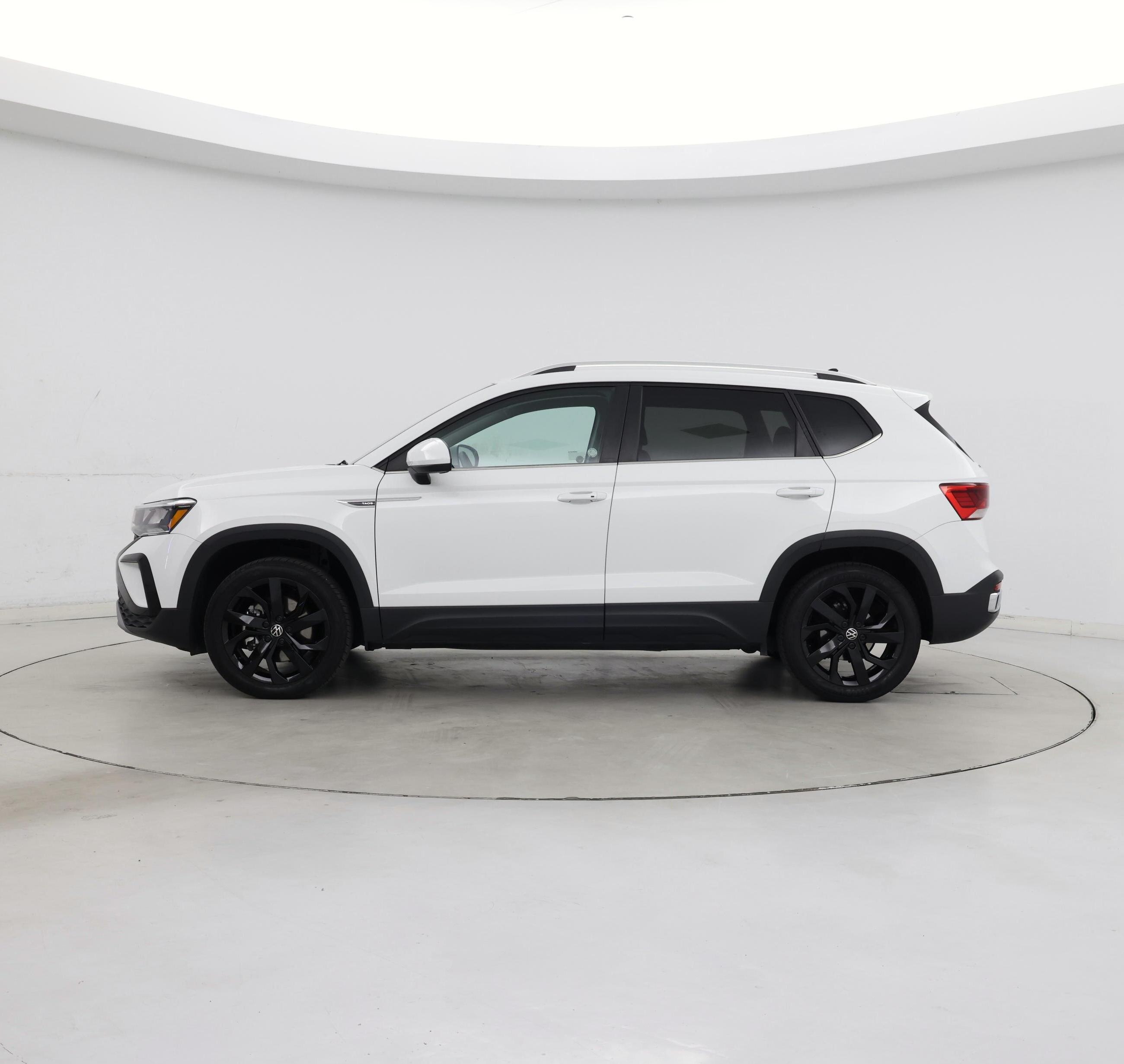 Thumbnail: 2024 Volkswagen Taos - 3