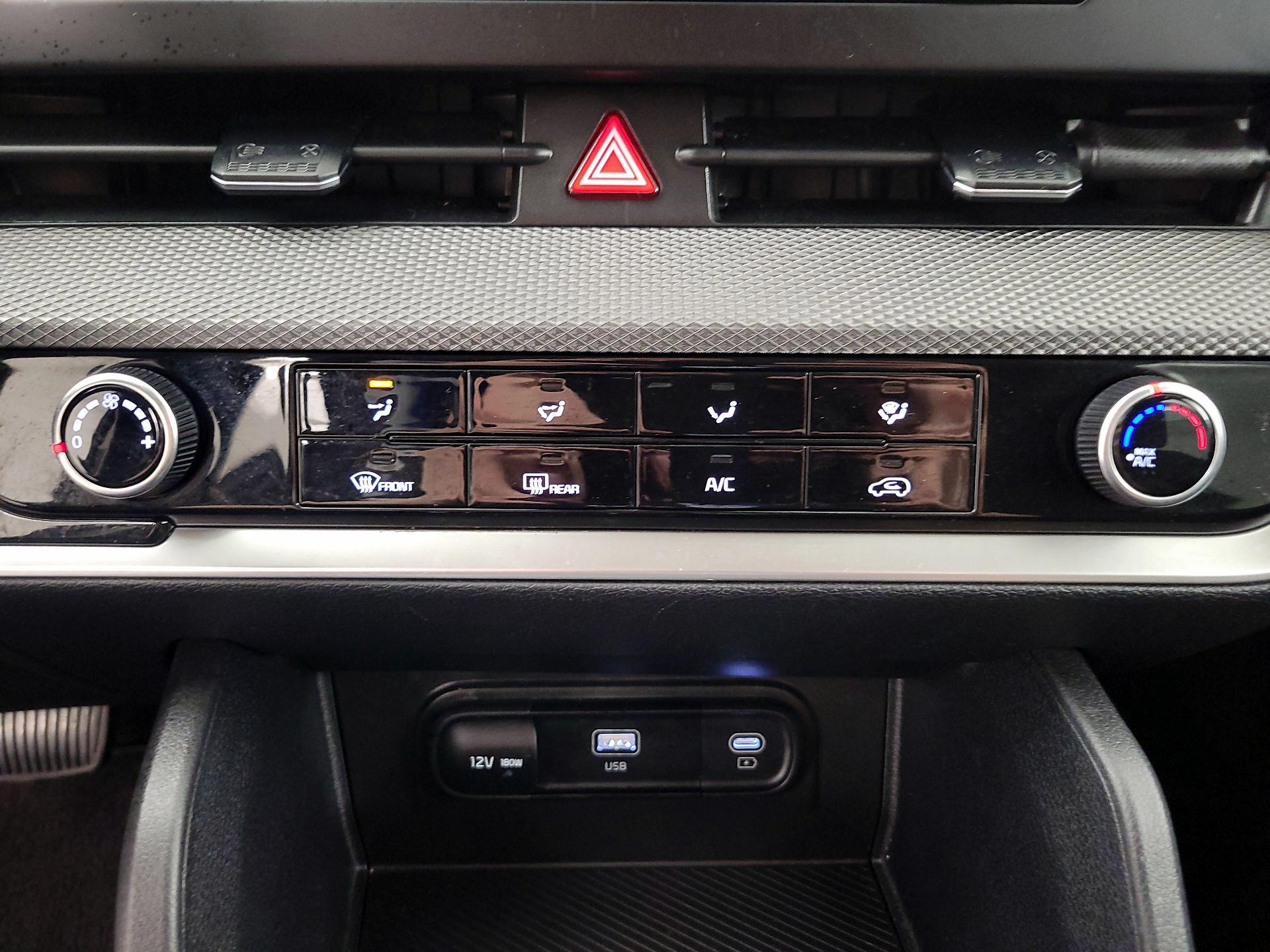 Thumbnail: 2024 Kia Sportage - 16