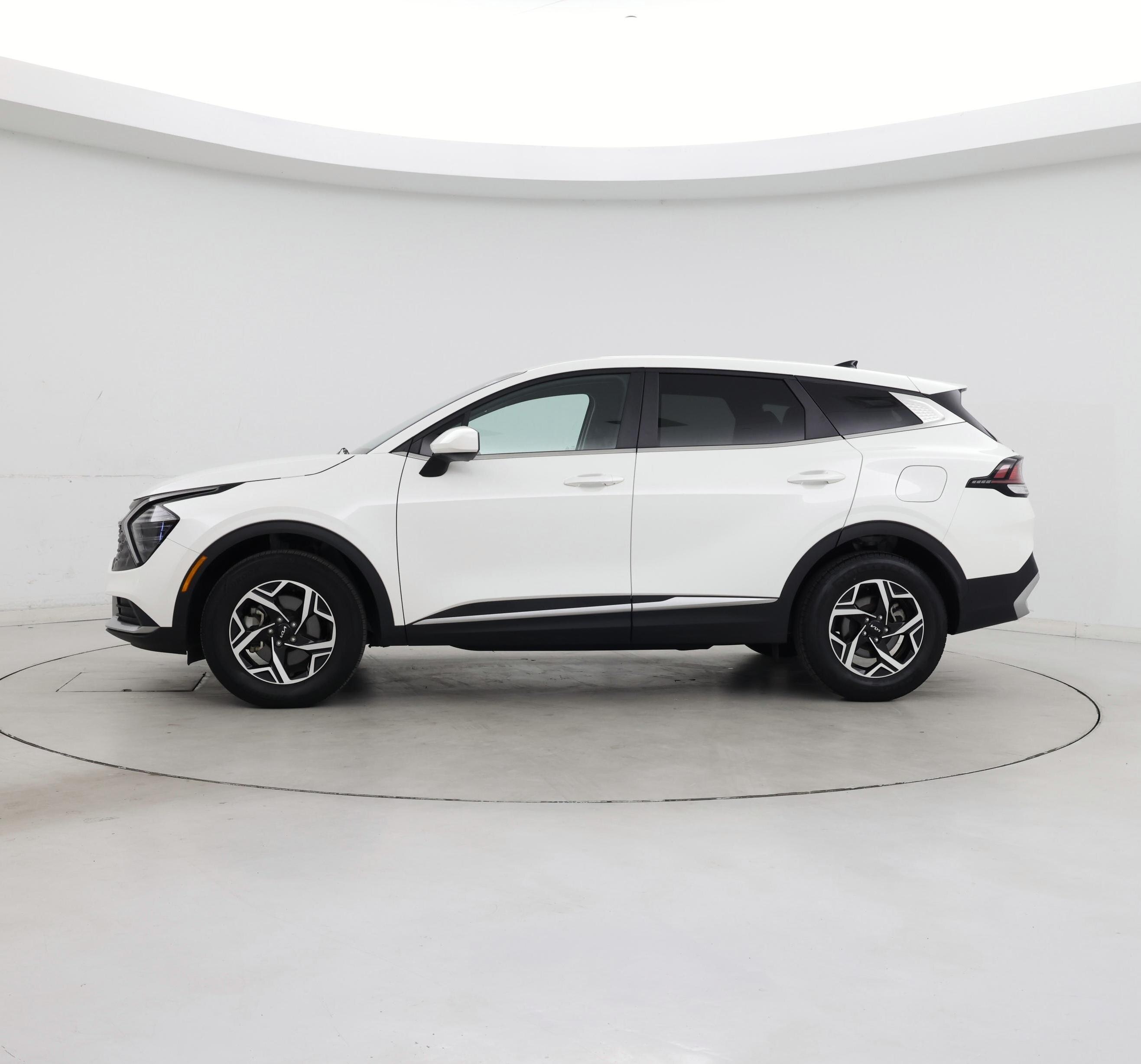 Thumbnail: 2024 Kia Sportage - 3