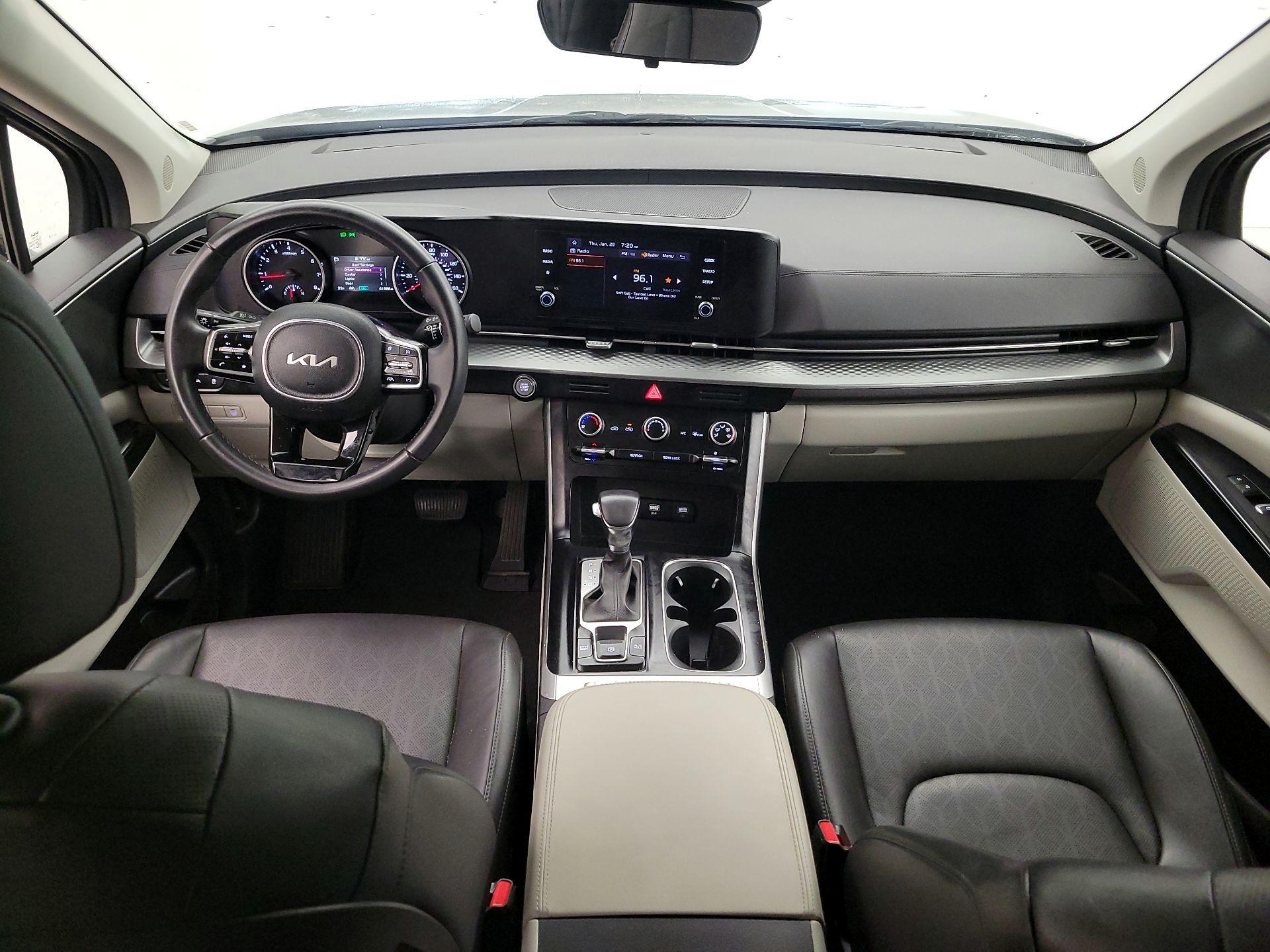 Thumbnail: 2024 Kia Carnival - 9
