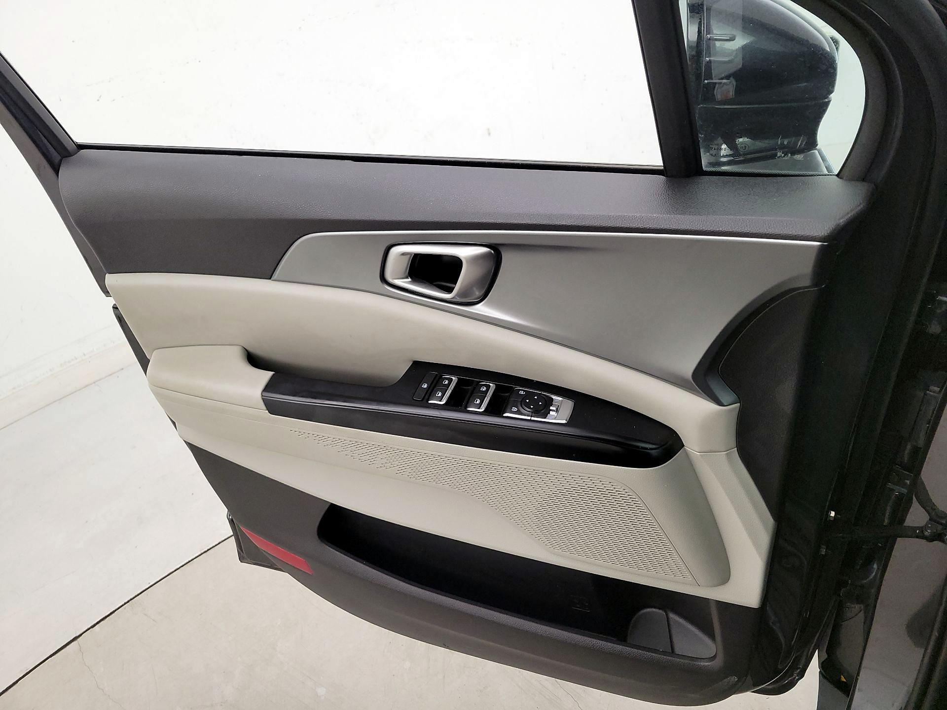 Thumbnail: 2024 Kia Carnival - 12