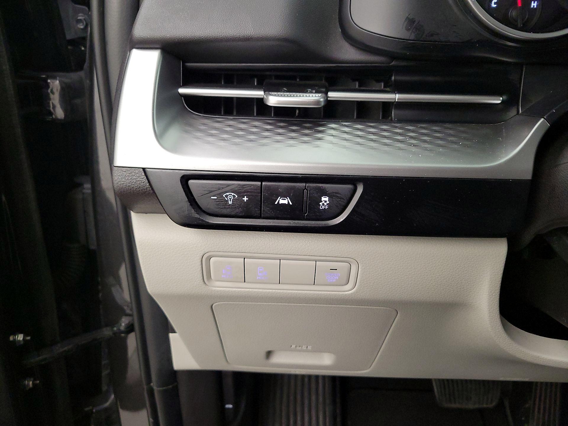 Thumbnail: 2024 Kia Carnival - 13
