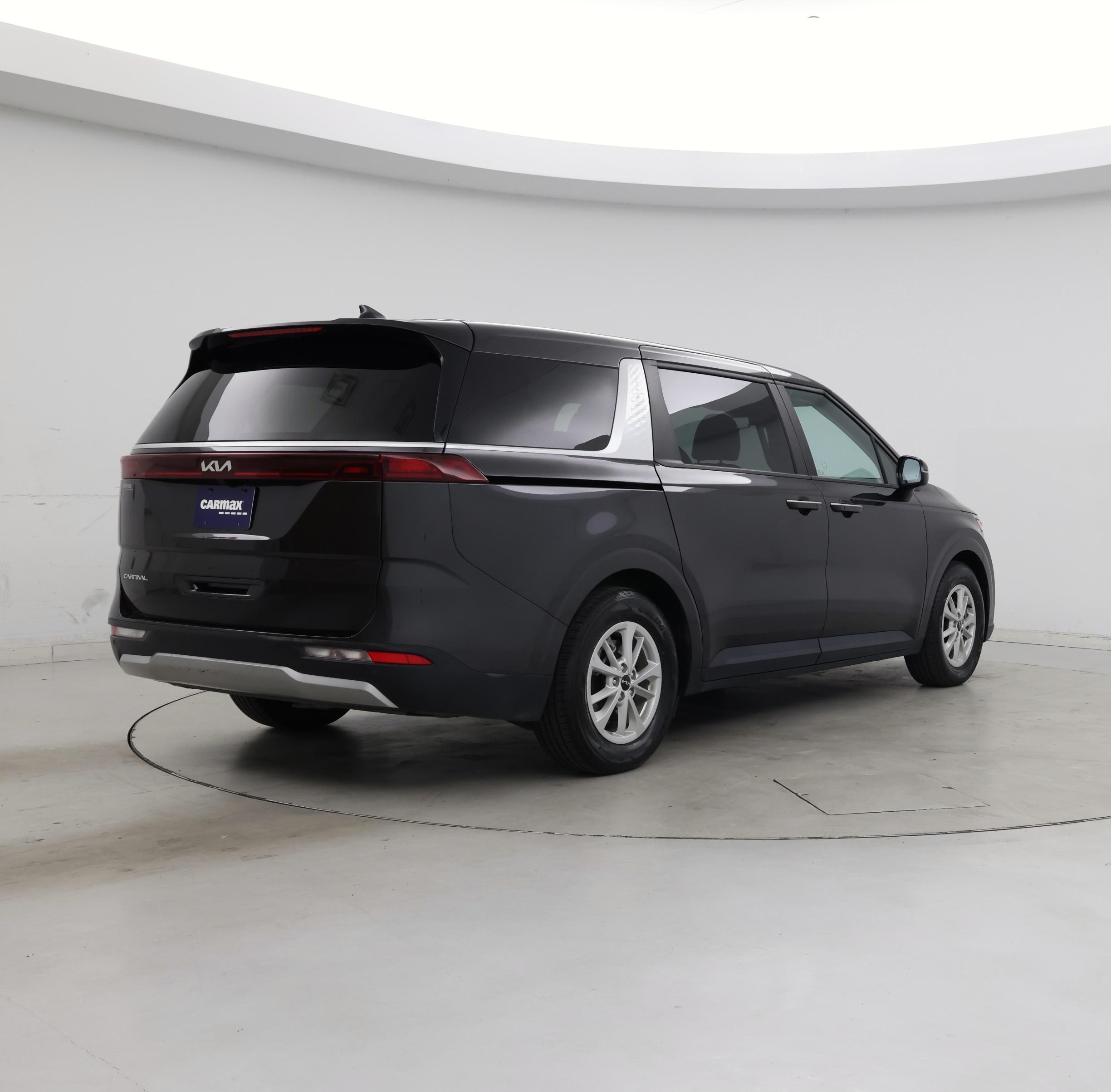 Thumbnail: 2024 Kia Carnival - 8
