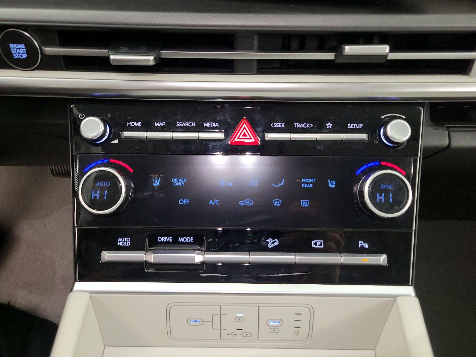 Thumbnail: 2025 Hyundai Santa Fe - 16