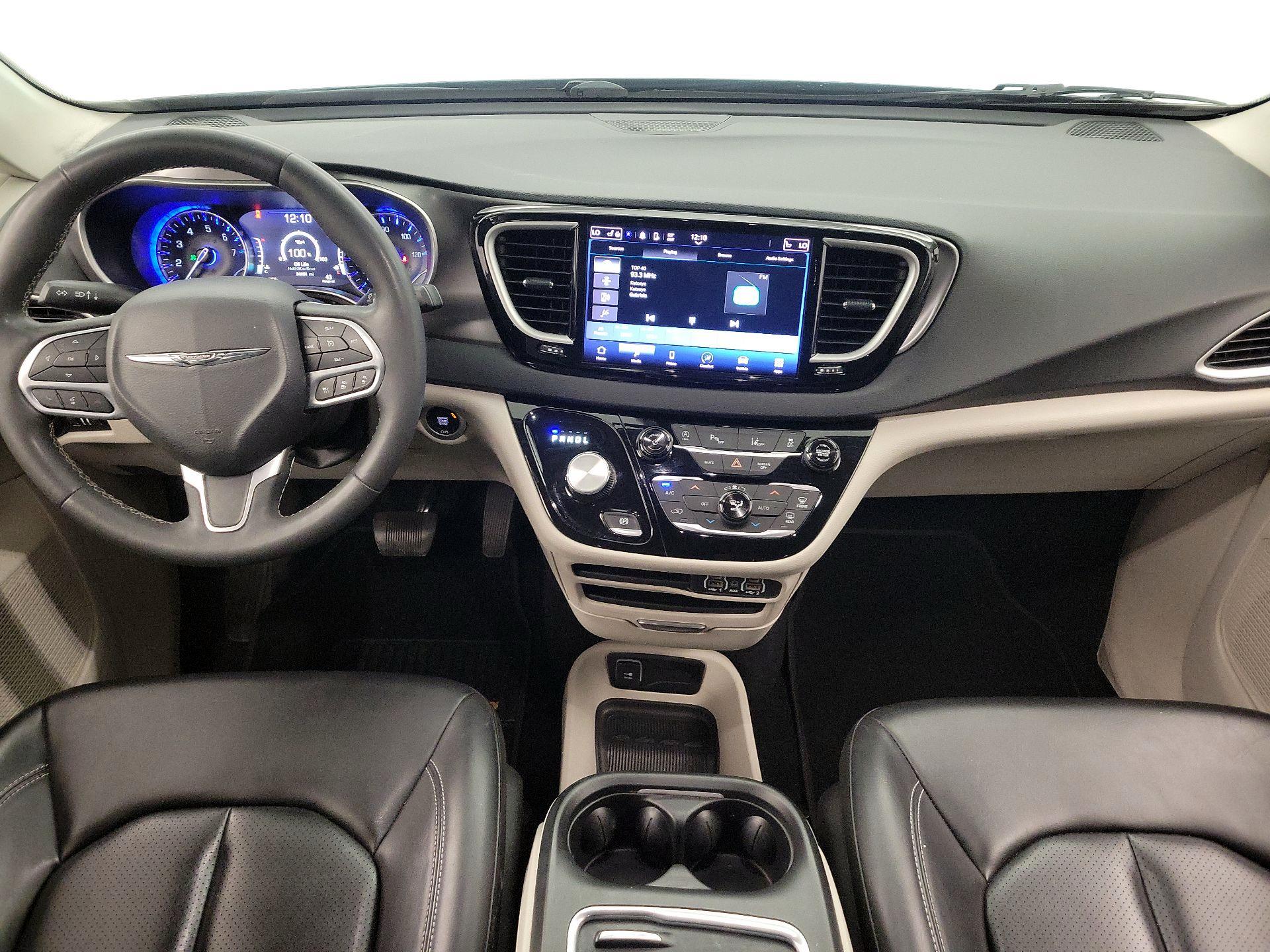 Thumbnail: 2023 Chrysler Pacifica - 9