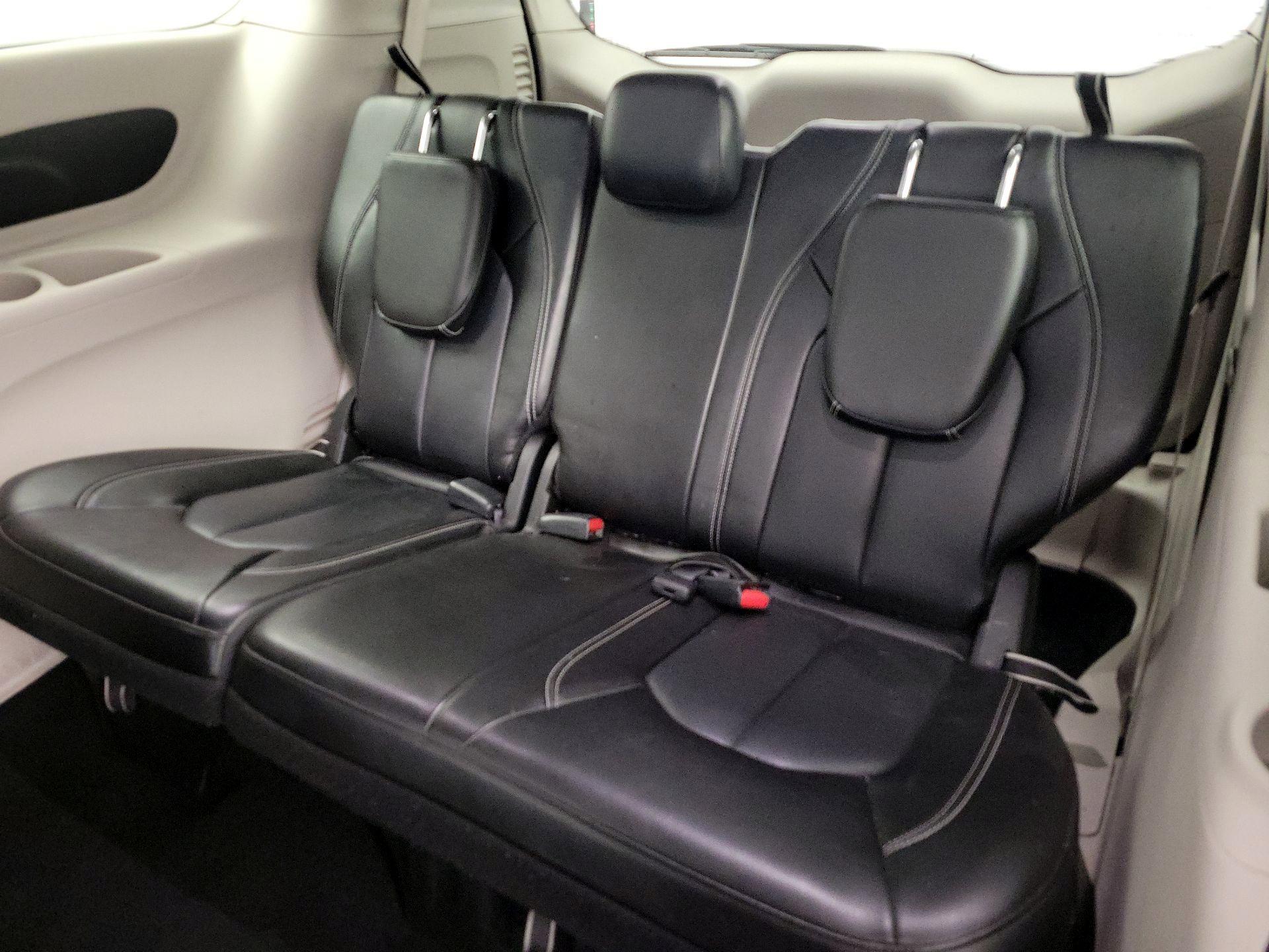 Thumbnail: 2023 Chrysler Pacifica - 20